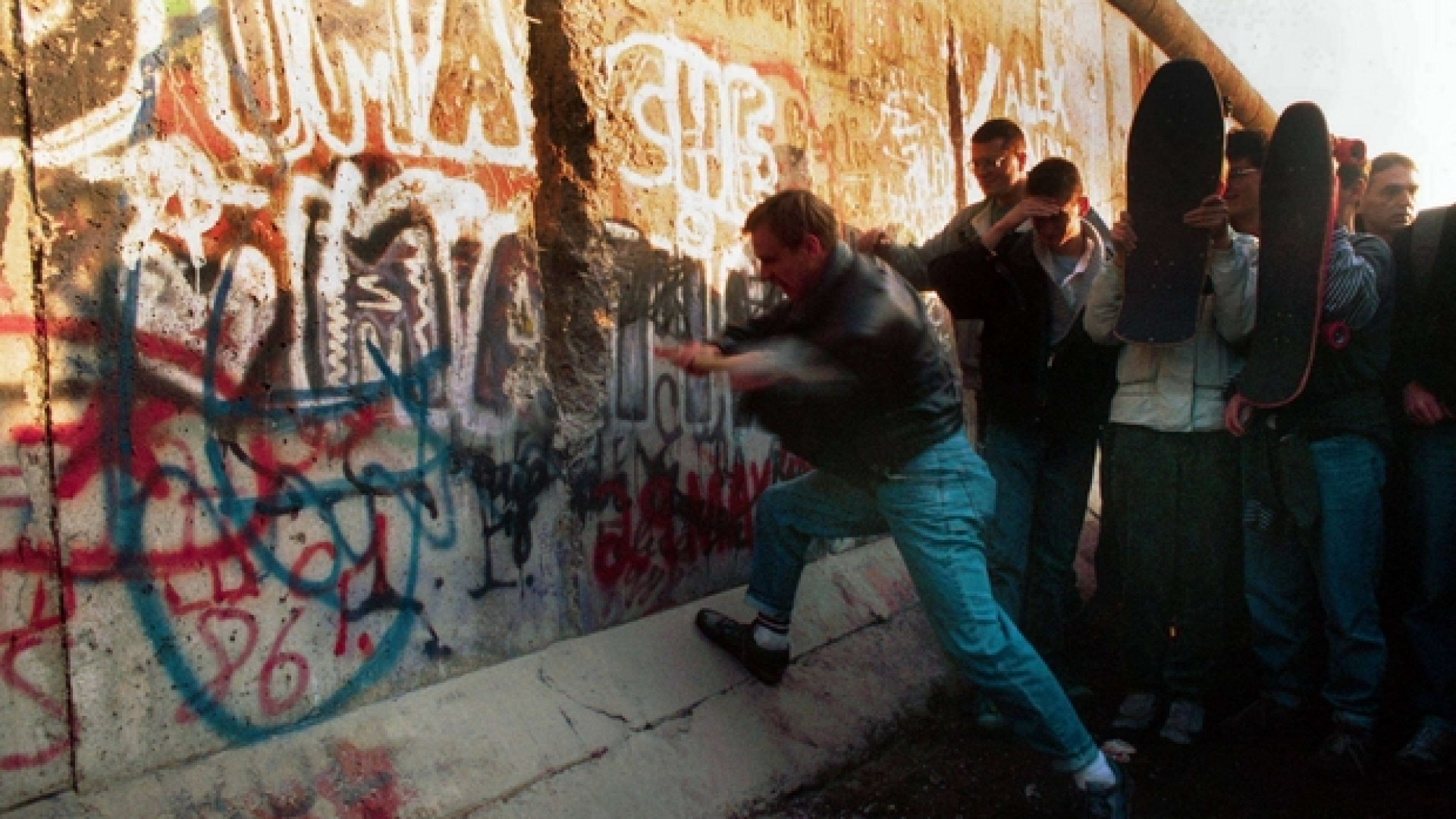 Immagine di I vescovi della Ue: 30 anni dopo il Muro, le ideologie non sono scomparse