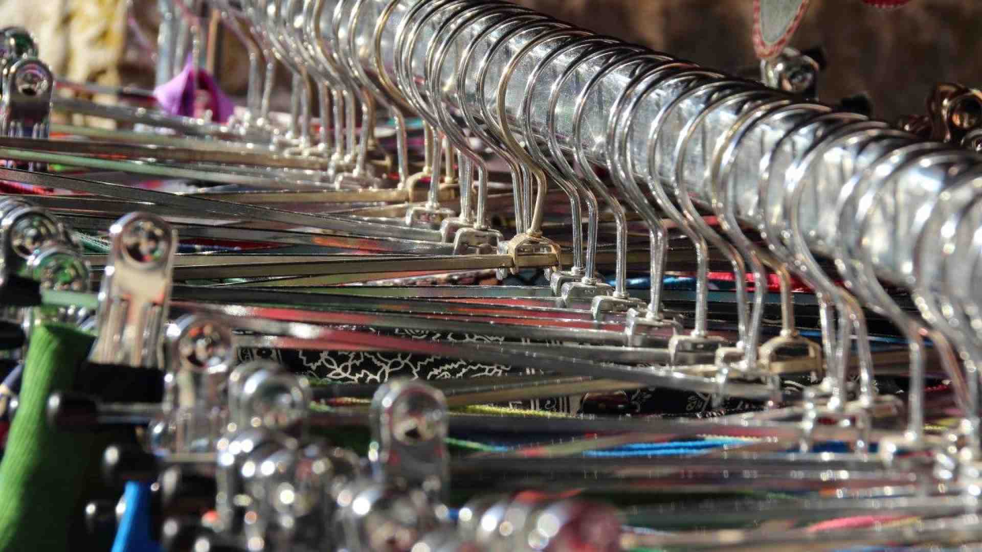 Immagine di Mercatino vintage per raccogliere fondi in favore dell'Ado