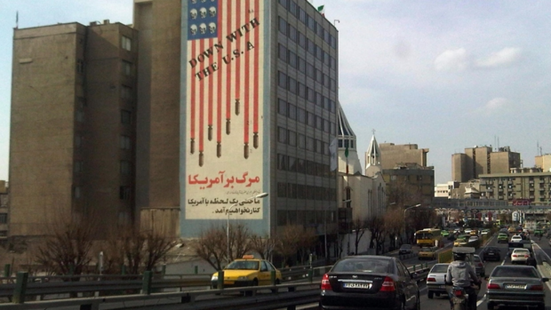 Immagine di L'Iran raziona il petrolio per aiutare i poveri (e prevenire rivolte)