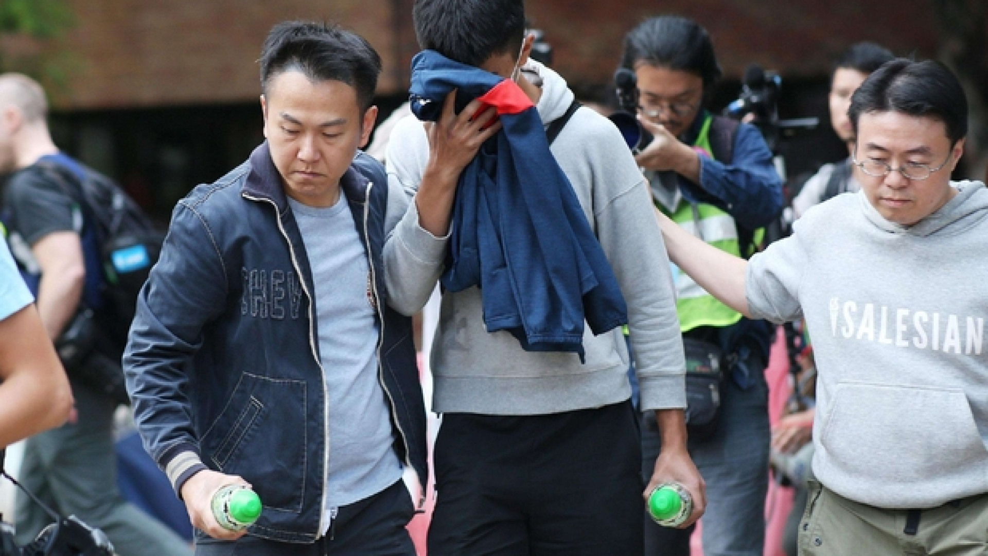 Immagine di Joshua Wong non verrà in Europa. Altri 30 studenti si arrendono