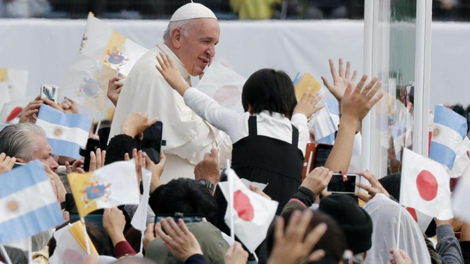 Immagine di Il monito del Papa nelle due "città martiri": le armi atomiche sono immorali