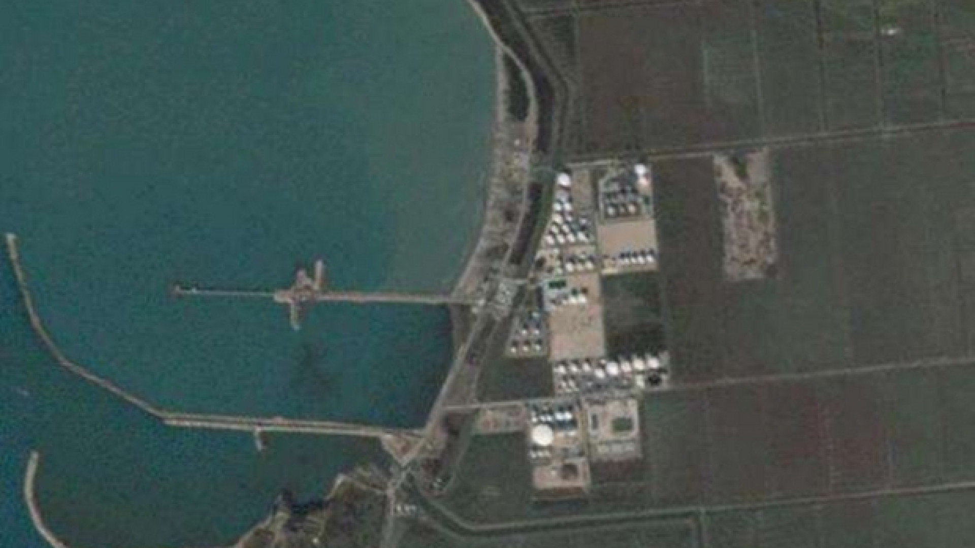 Immagine di Danneggiato impianto di depurazione, temuto il disastro al porto di Durazzo