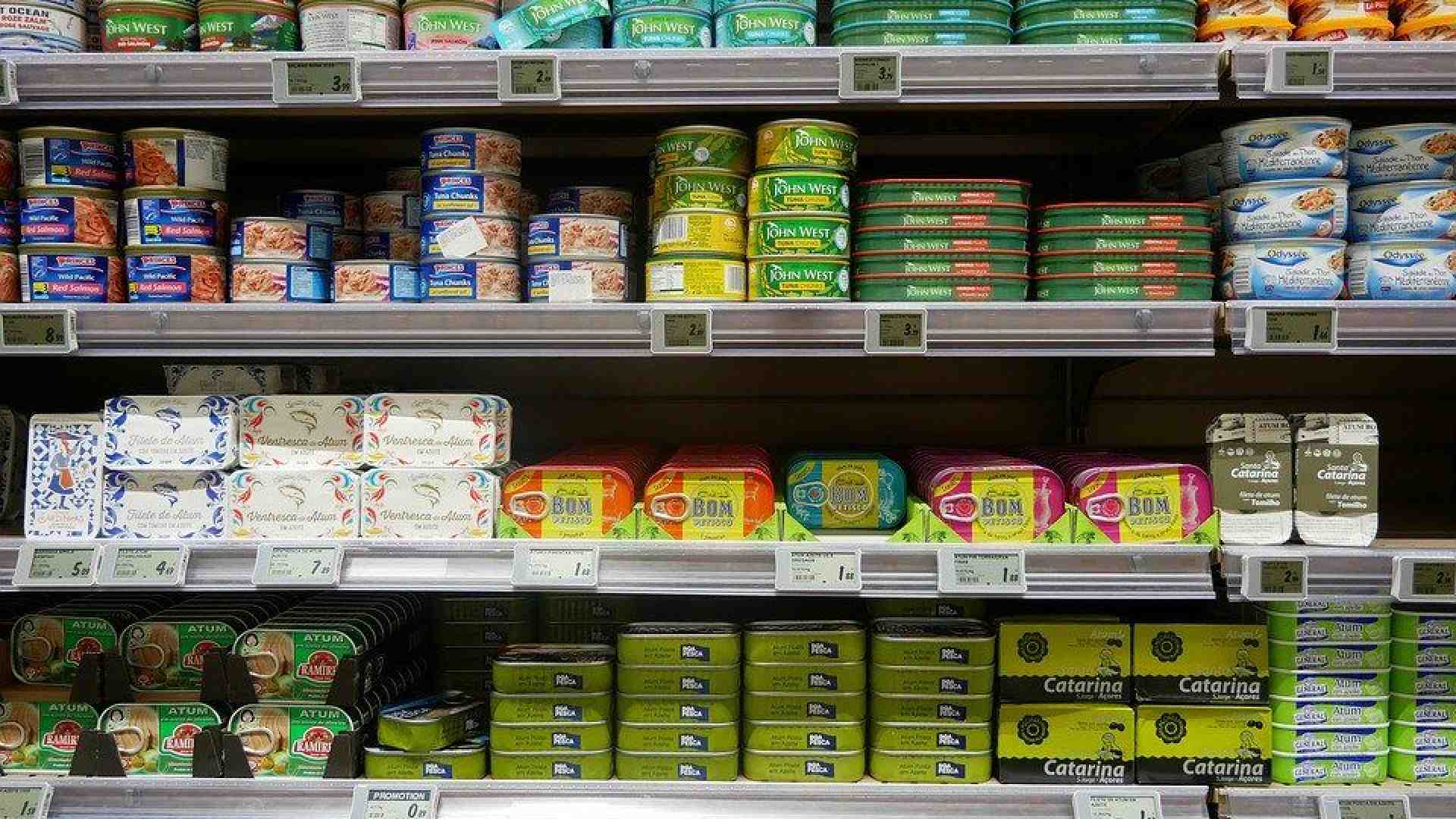 Immagine di Nella lista della spesa segnare la voce "Colletta alimentare"