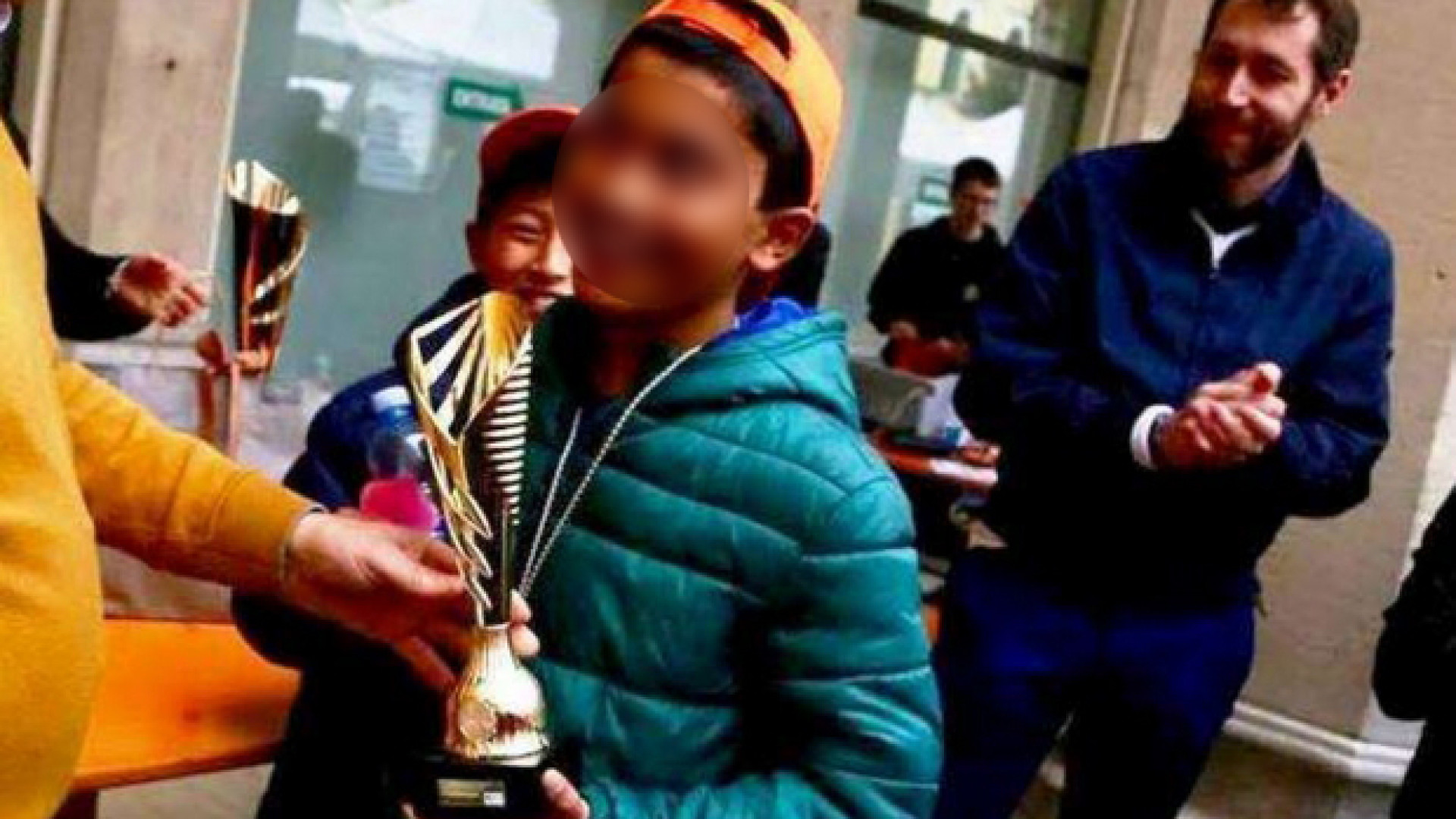 Immagine di Baby-scacchista riportato a forza in Bangladesh
