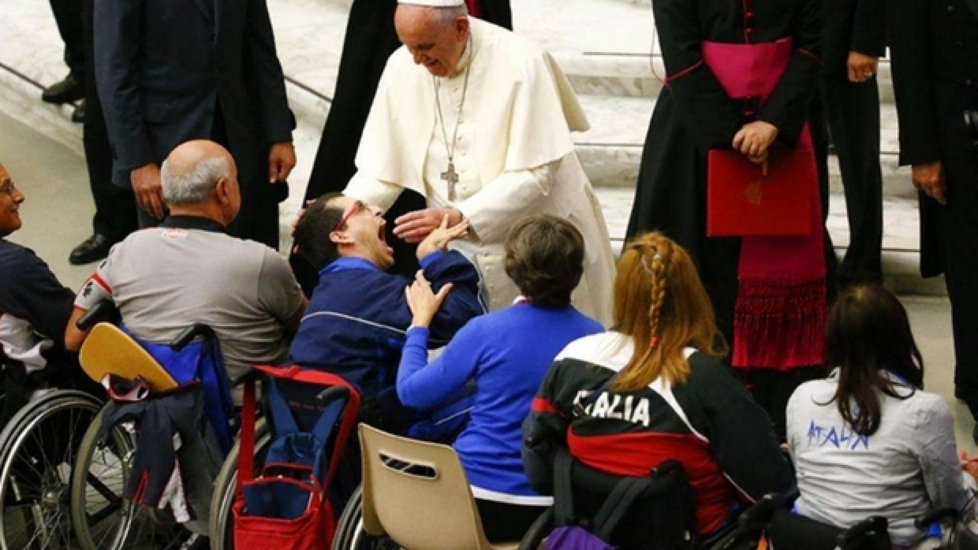 Immagine di Il Papa: rendere il mondo più umano e garantire dignità ai disabili