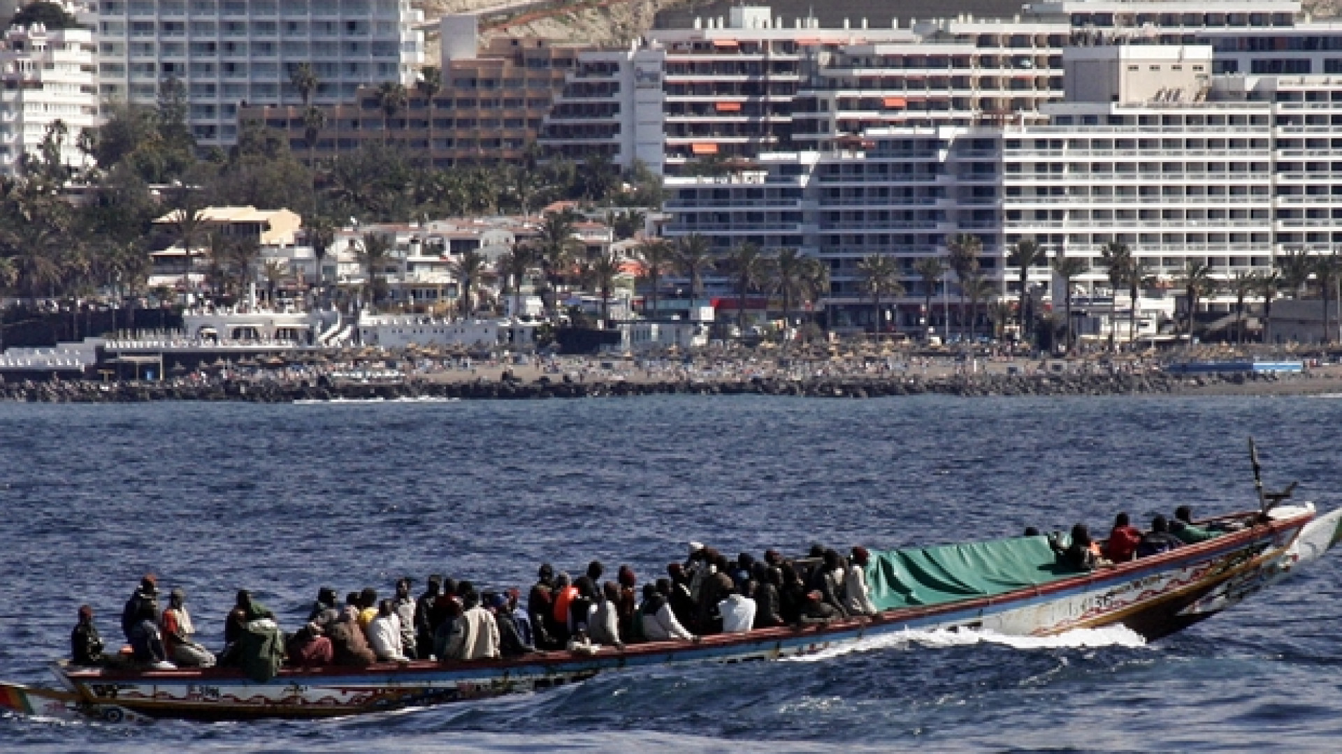 Immagine di Affonda imbarcazione al largo della Mauritania: annegati 57 migranti