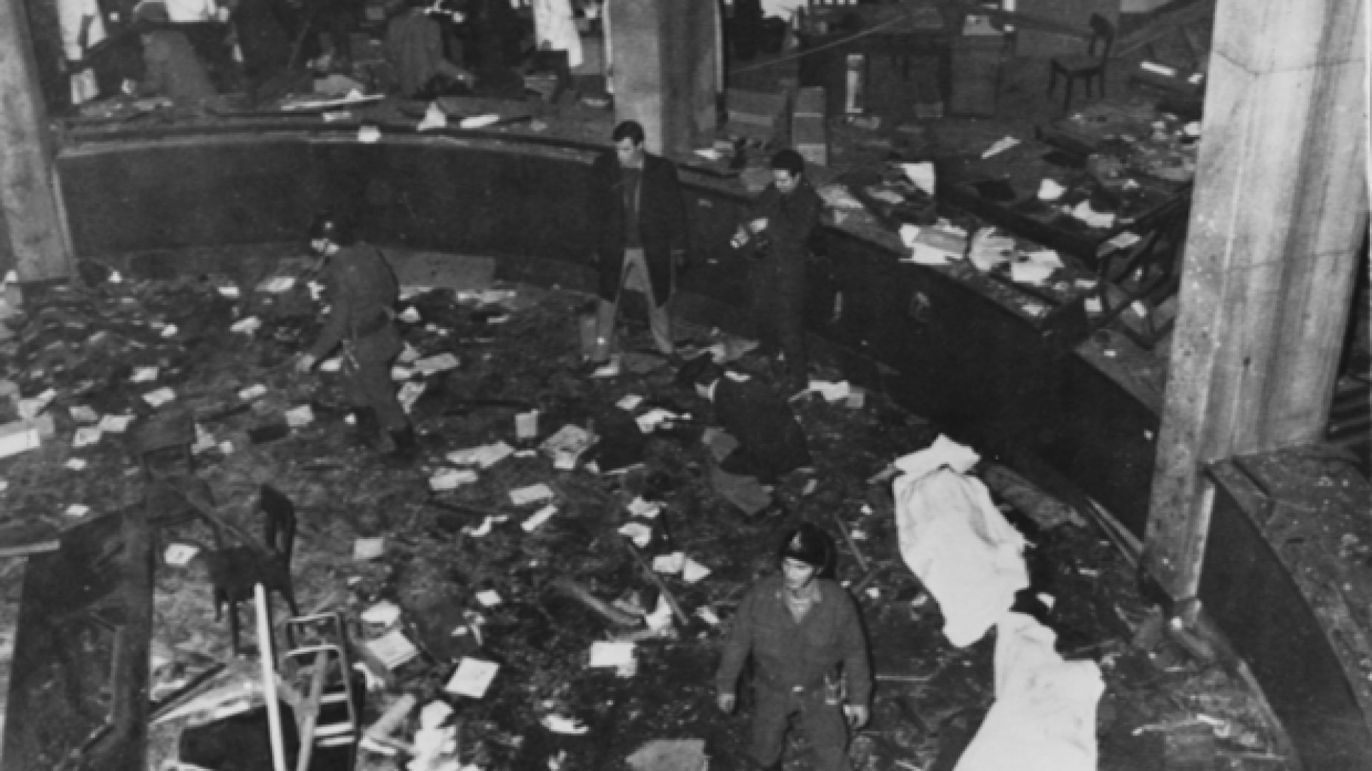 Immagine di Il sopravvissuto di Piazza Fontana: «Vidi un braccio... è stata una bomba»
