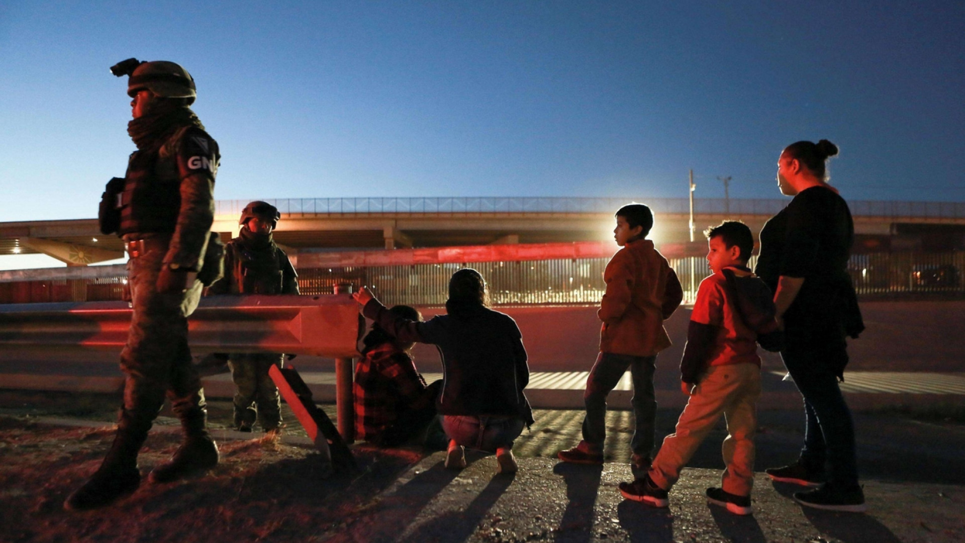 Immagine di Lasciato morire in Texas un altro baby-migrante