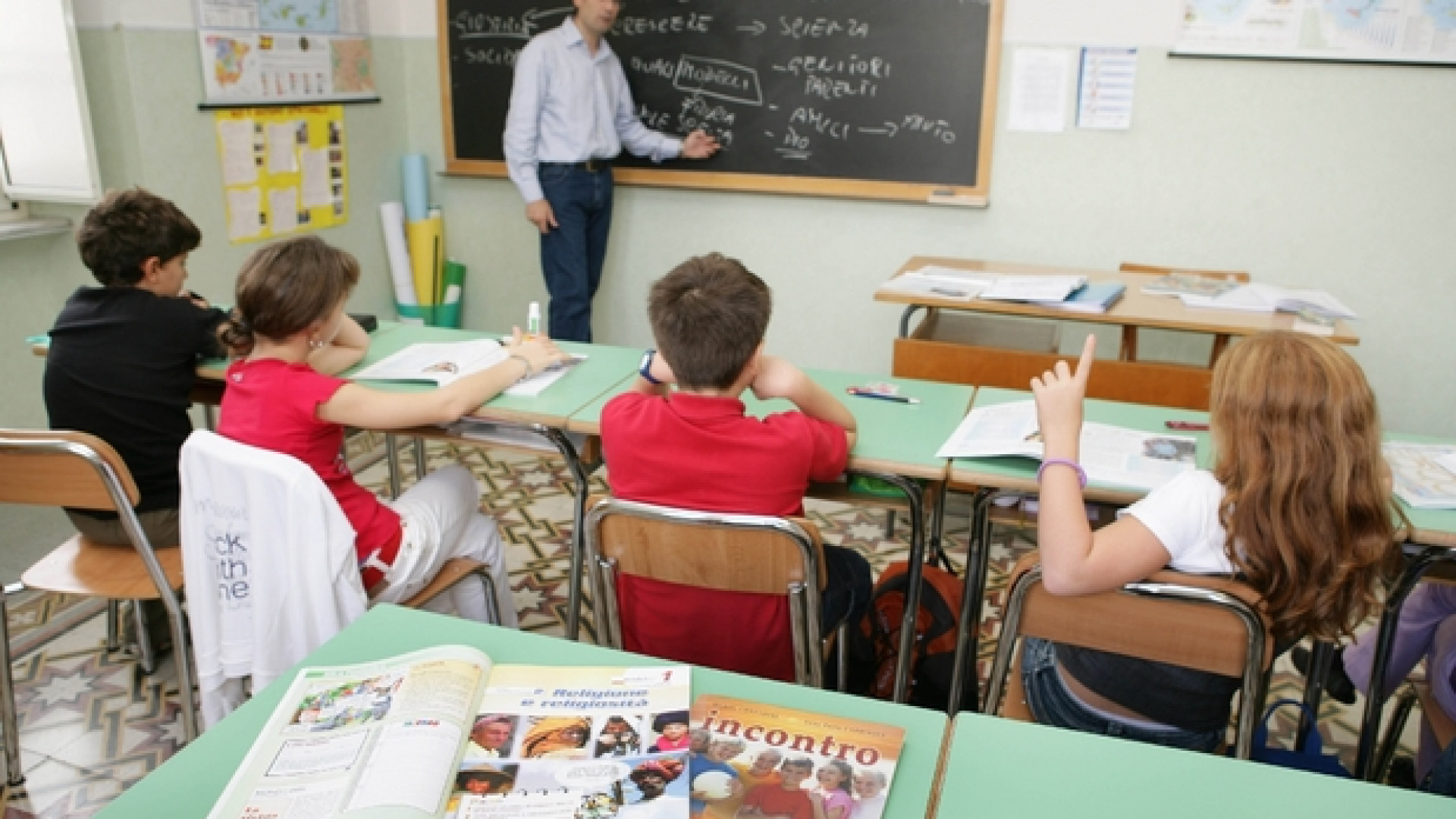 Immagine di Professori precari, concorso solo per pochi