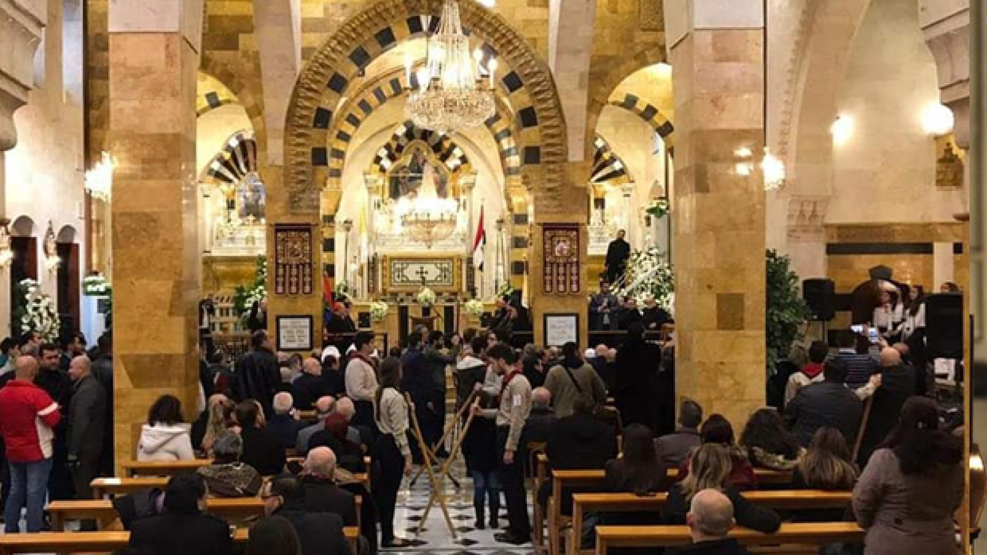 Immagine di Aleppo, riapre la cattedrale. «Ora si deve ricostruire»