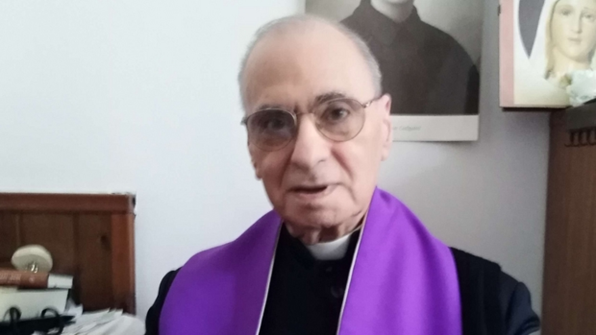 Immagine di Padre Cavallo, 100 anni, in missione contro Satana