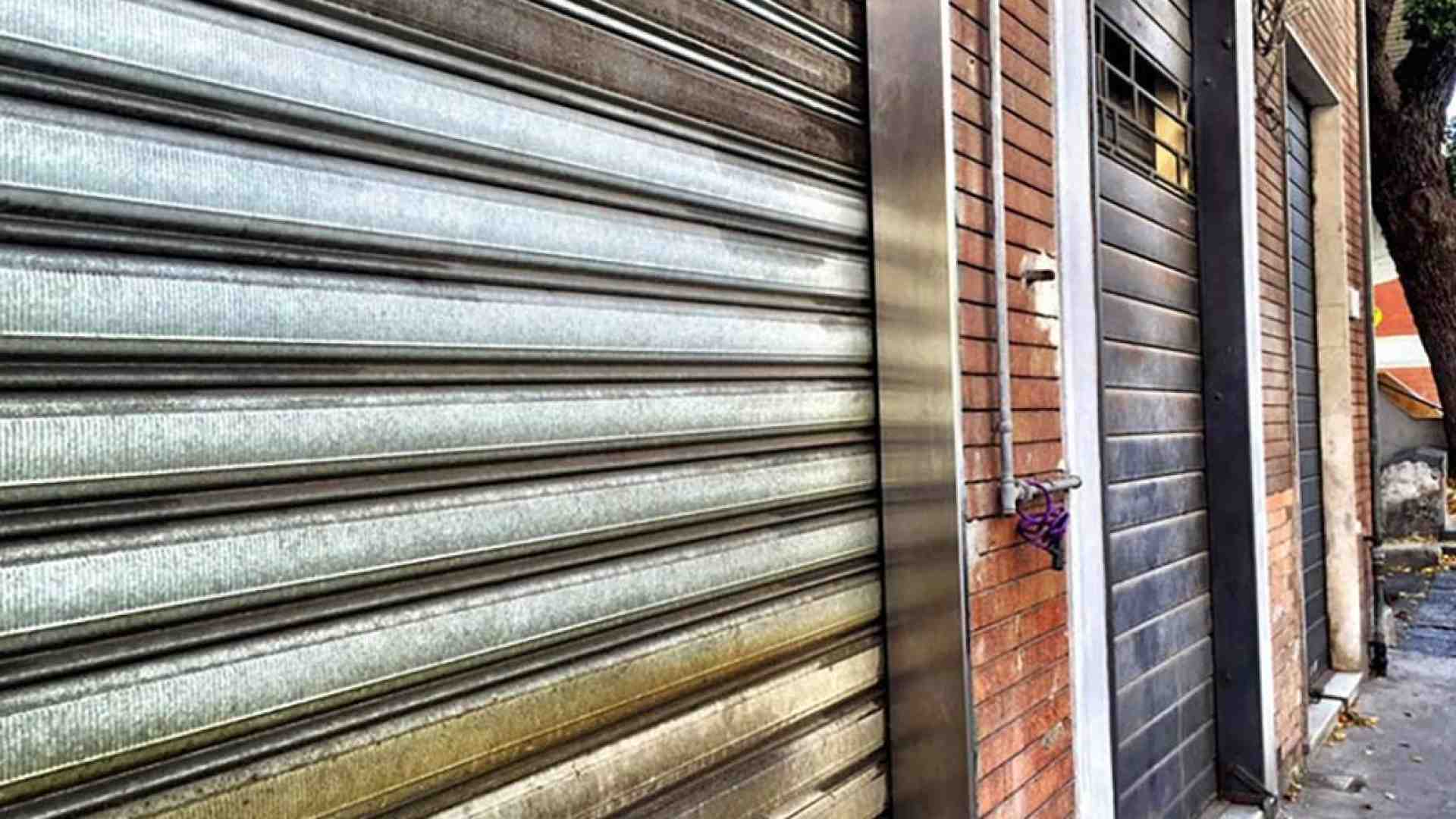 Immagine di Serrande abbassate