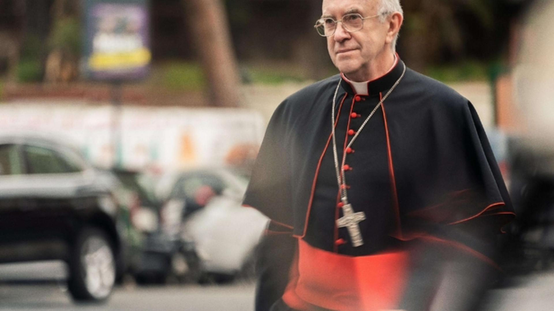 Immagine di Jonathan Pryce: «La responsabilità di essere Bergoglio»