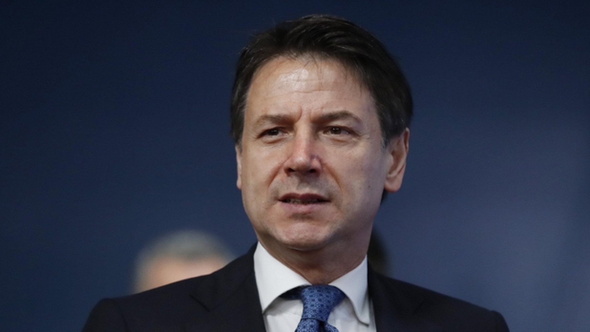 Immagine di PopBari, Conte: non tuteleremo nessun banchiere. Di Maio attacca