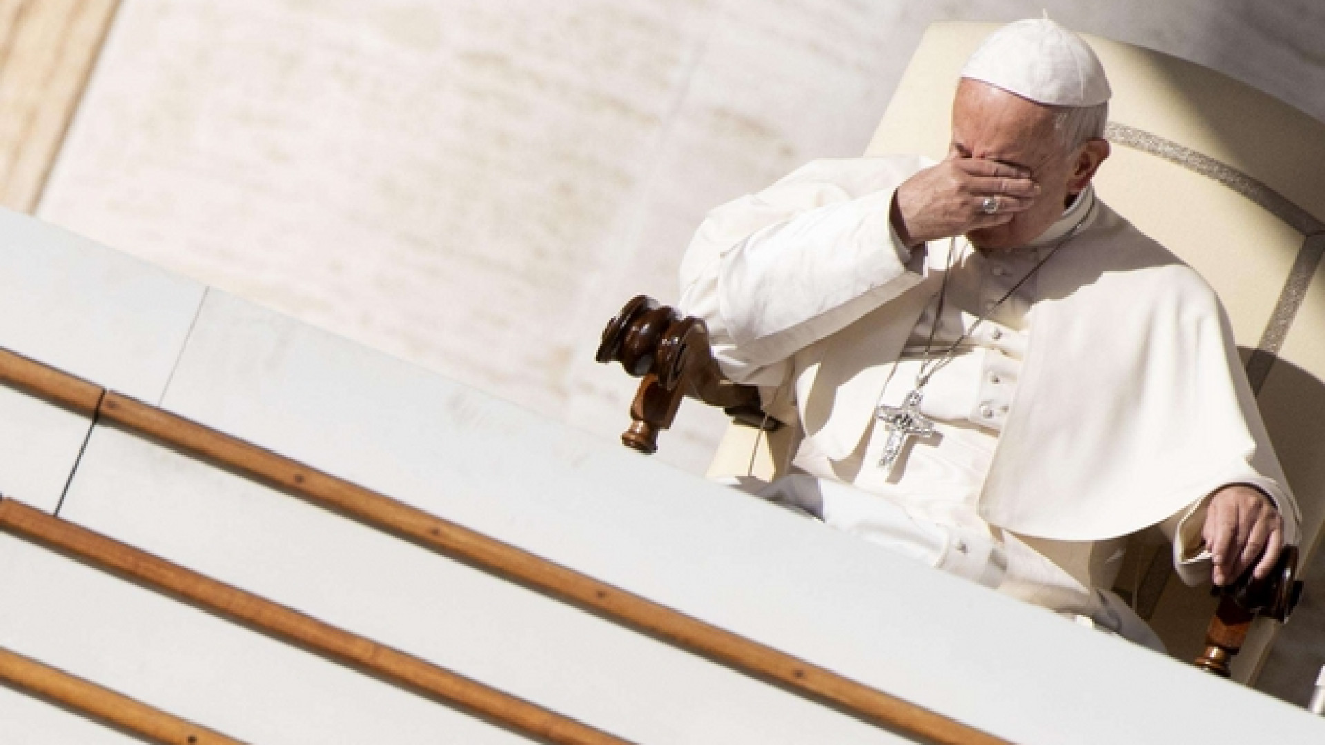 Immagine di Papa Francesco abolisce il segreto pontificio