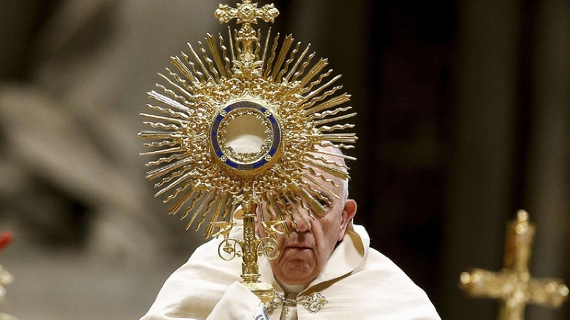 Immagine di Il Papa: Dio abita la città e cambia la storia attraverso gli ultimi