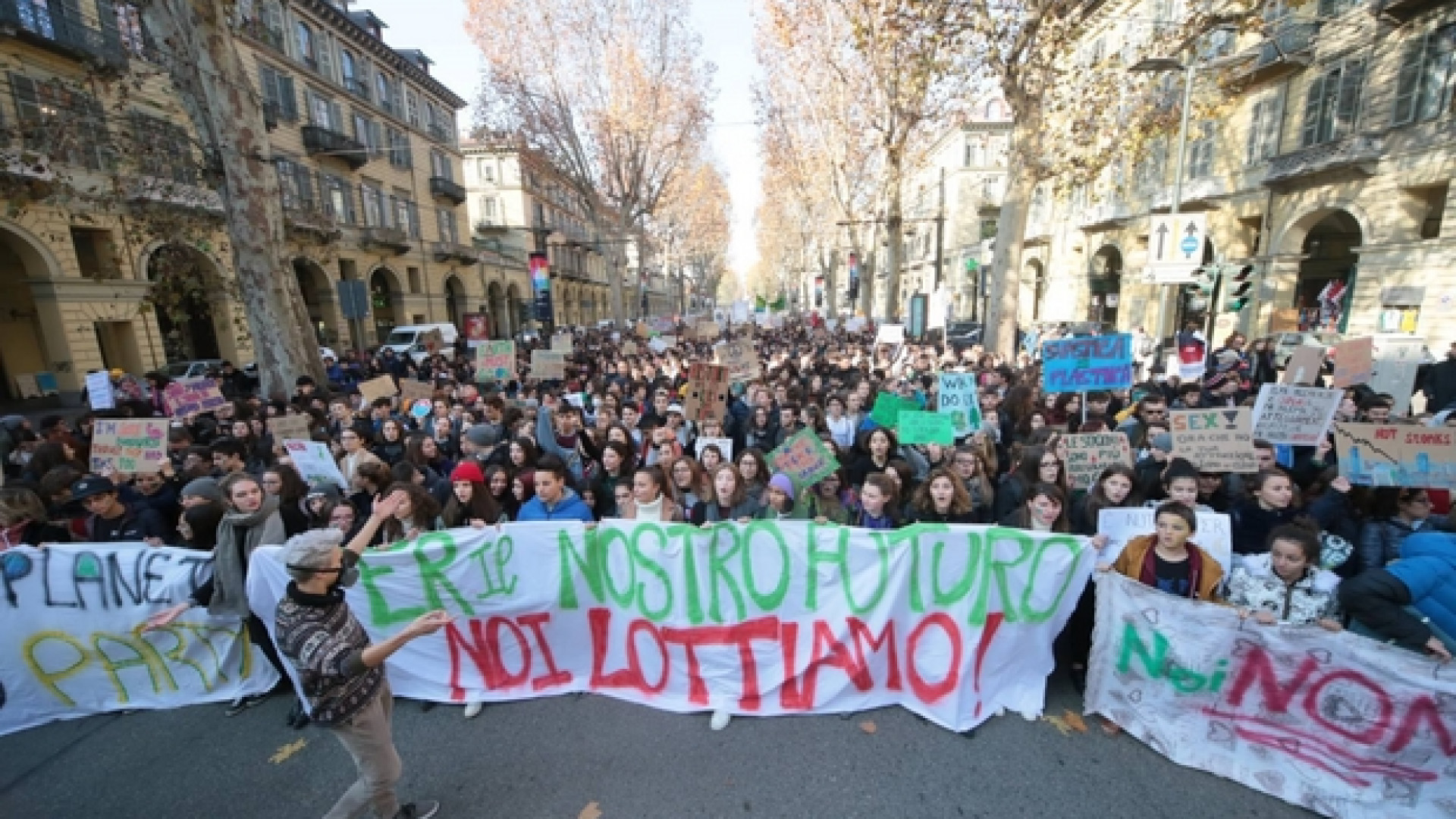 Immagine di L'appello degli intellettuali: «Una Costituente della Terra»