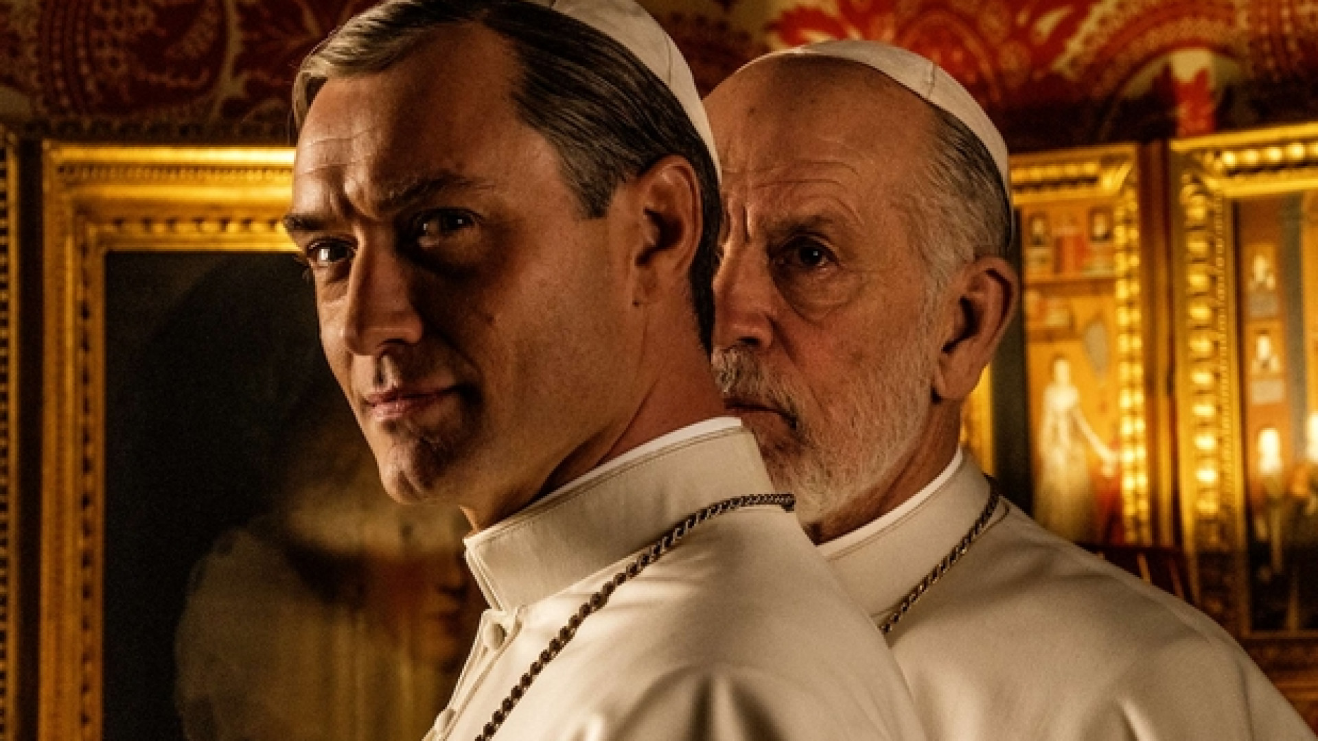 Immagine di Sorrentino e "The New Pope": «Io irriverente? Indago il bisogno di Dio»