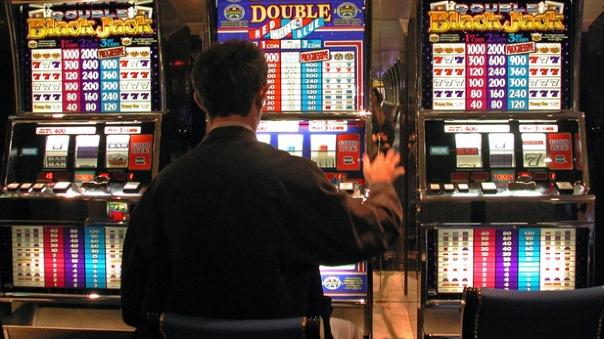 Immagine di Argine all’azzardo: slot solo con tessera
