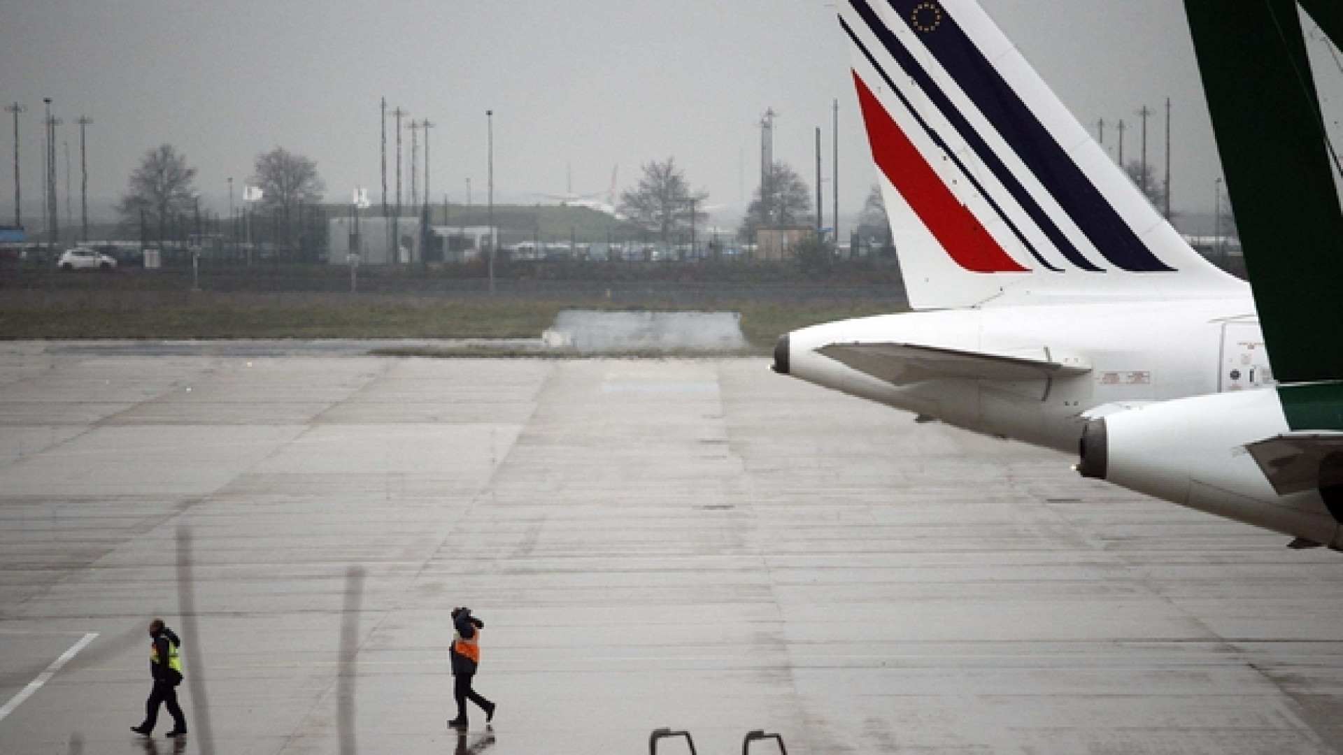 Immagine di Quel bimbo senza carezze, congelato nell'aereo