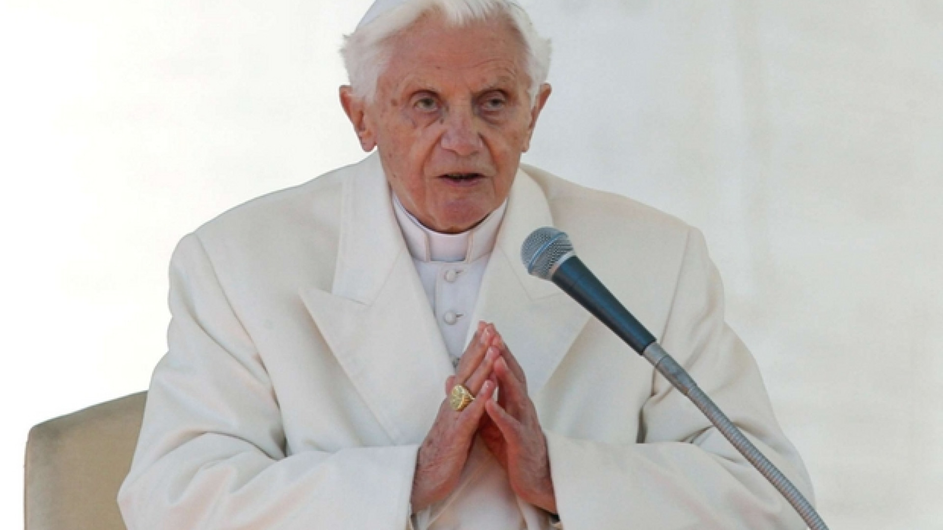 Immagine di Benedetto XVI: indispensabile il celibato dei preti