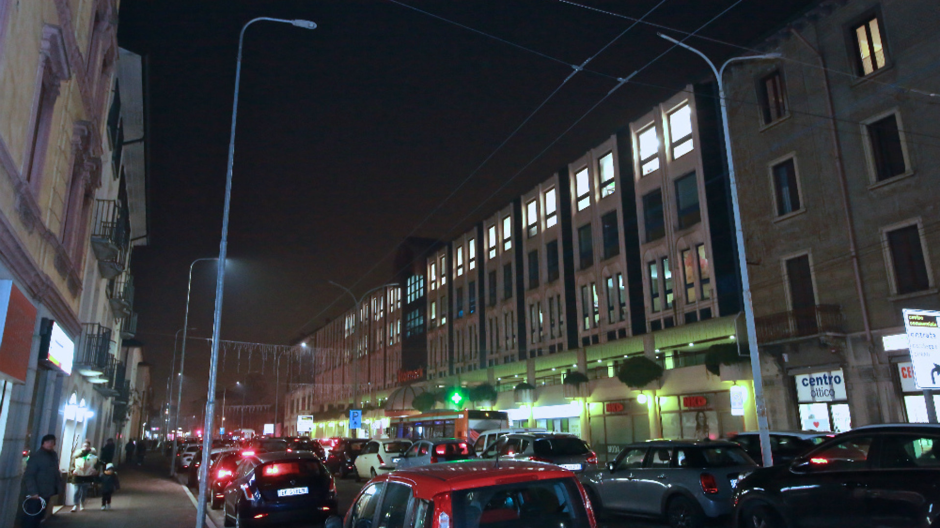 Immagine di Rivoluzione full led, così le nostre città cambiano volto, fra luci (e qualche ombra)