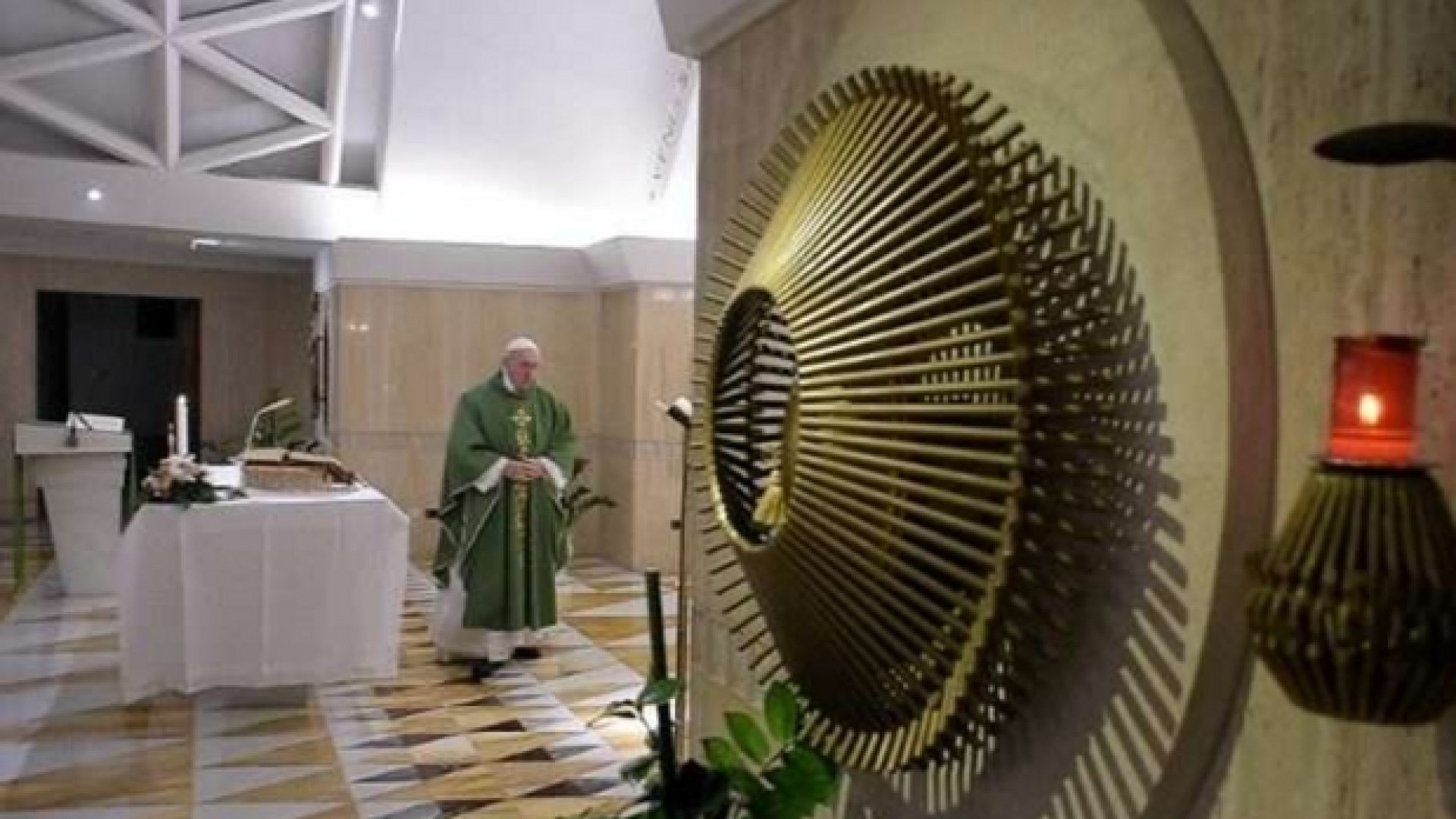 Immagine di Il Papa: la preghiera piccola che commuove Dio