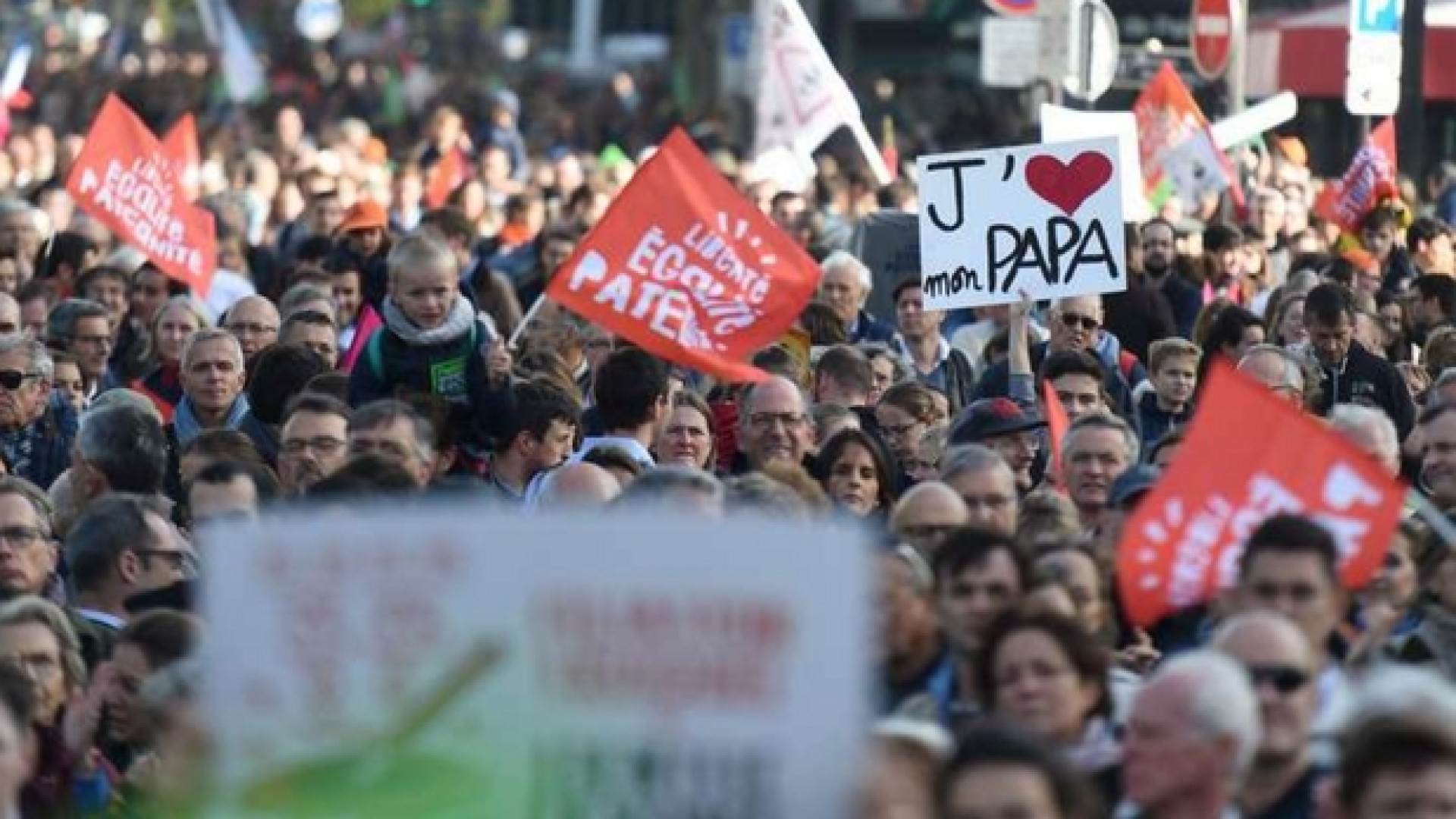 Immagine di Domenica in piazza a Parigi per difendere i bambini