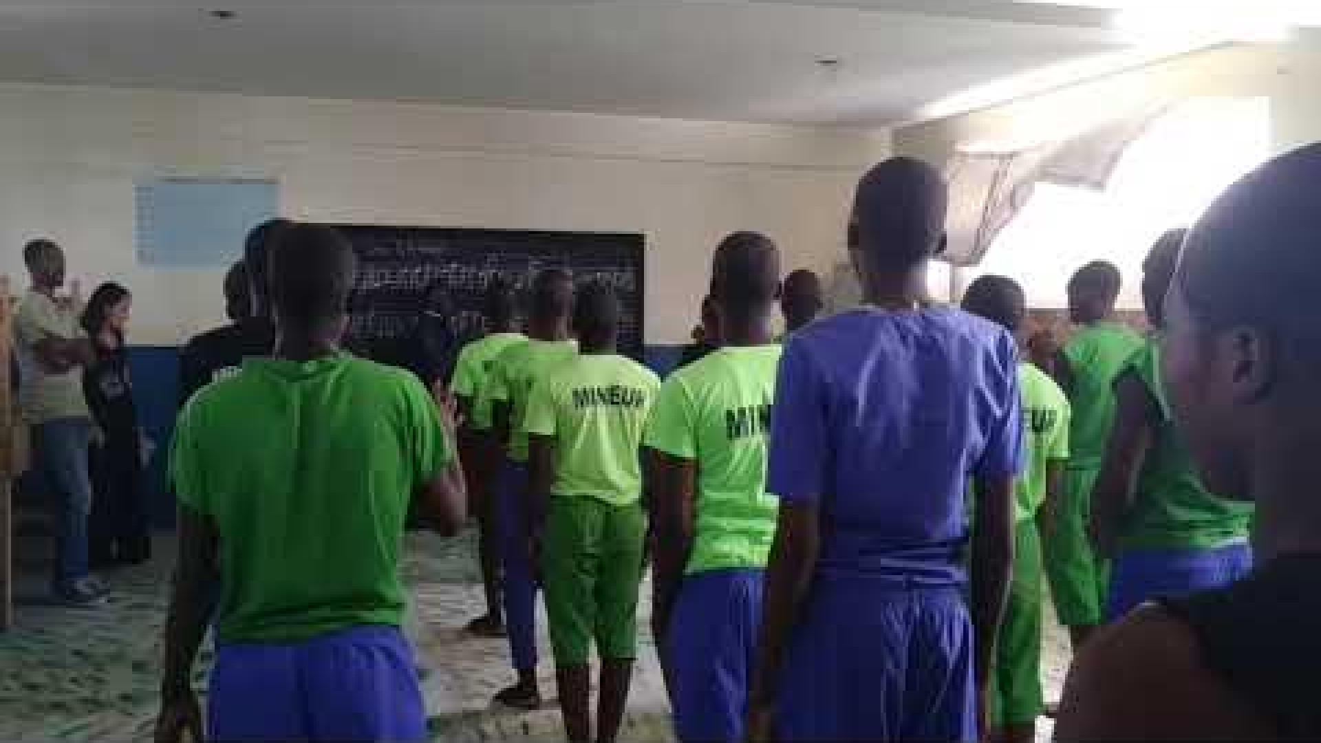 Immagine di Canto e capoeira. Il riscatto dei baby-detenuti di Haiti