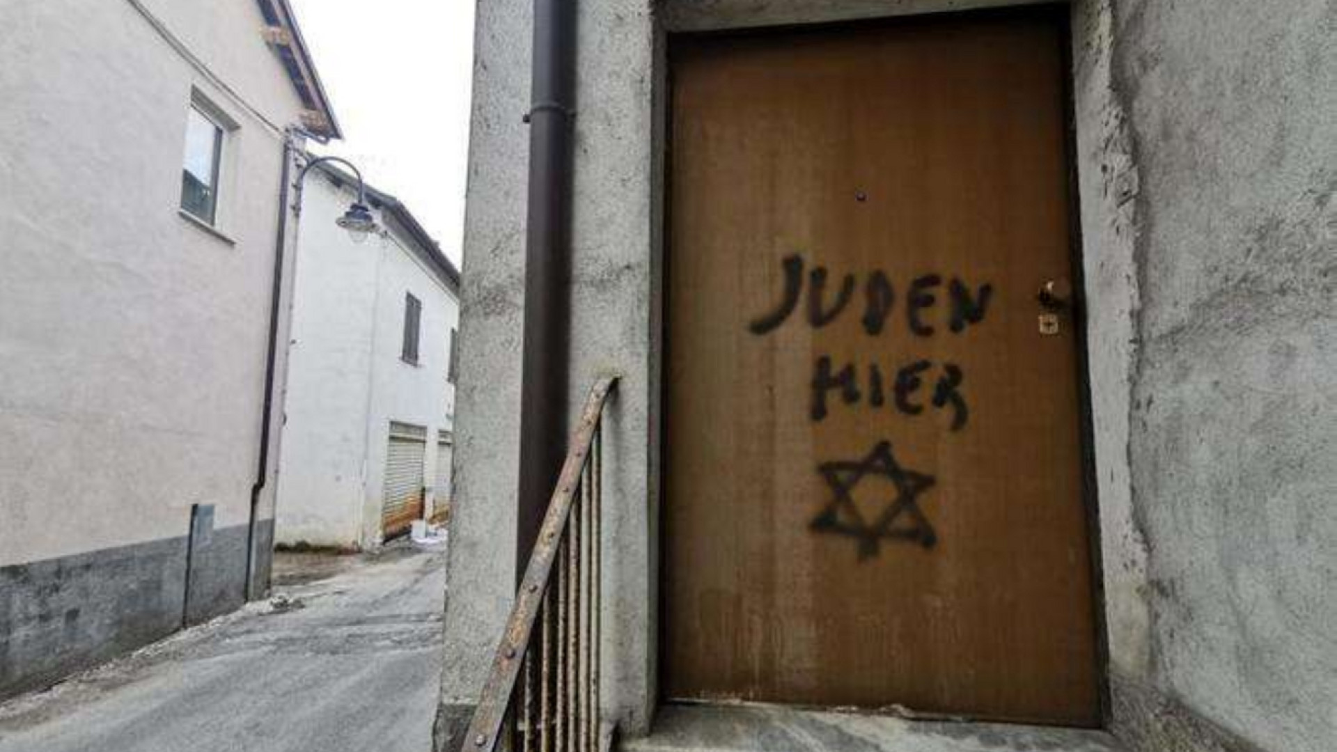 Immagine di Scritte naziste a Noto. E a Mondovì sulla casa di una deportata
