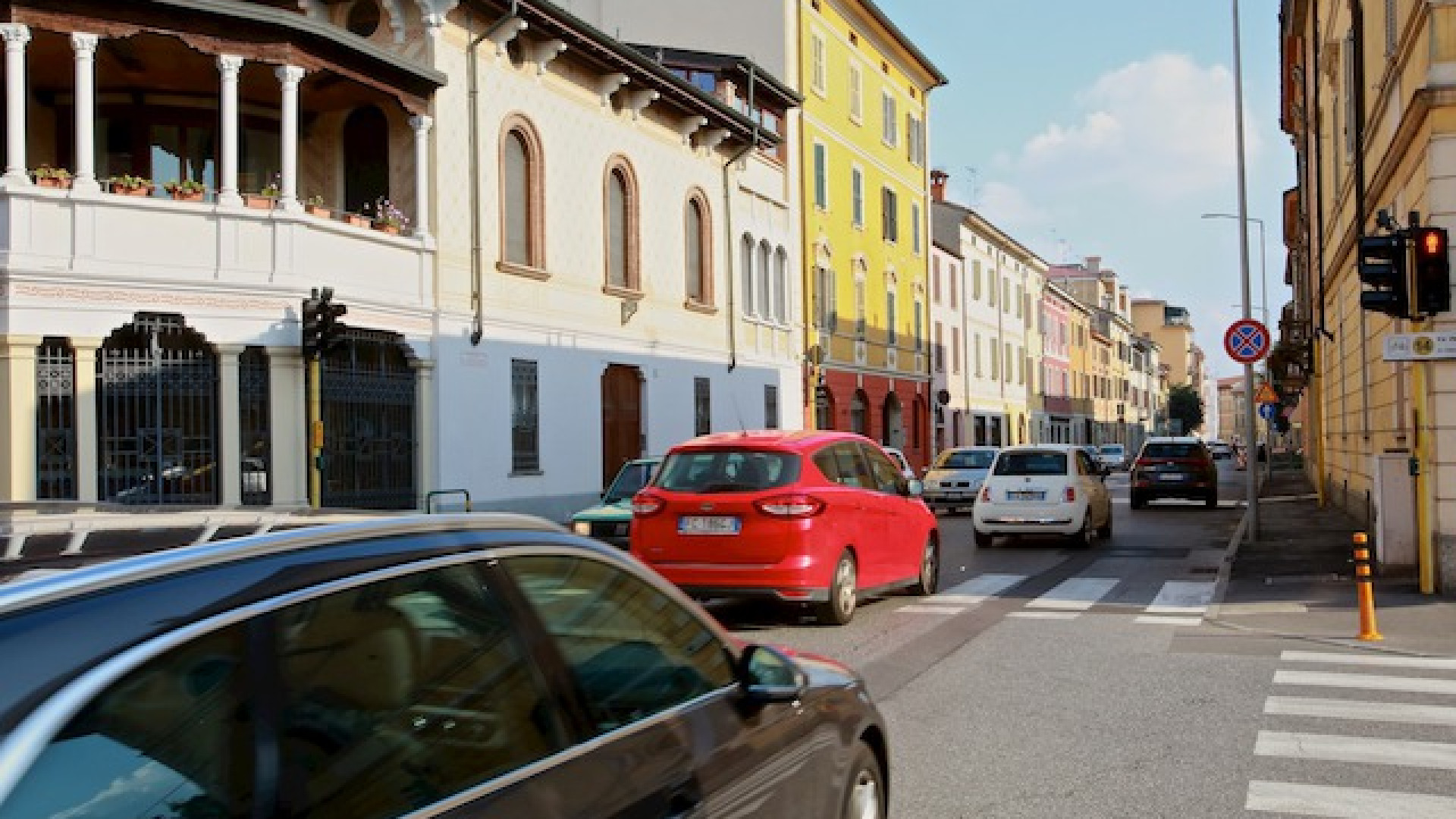 Immagine di Nuovo servizio di spazzamento e lavaggio di via del Giordano