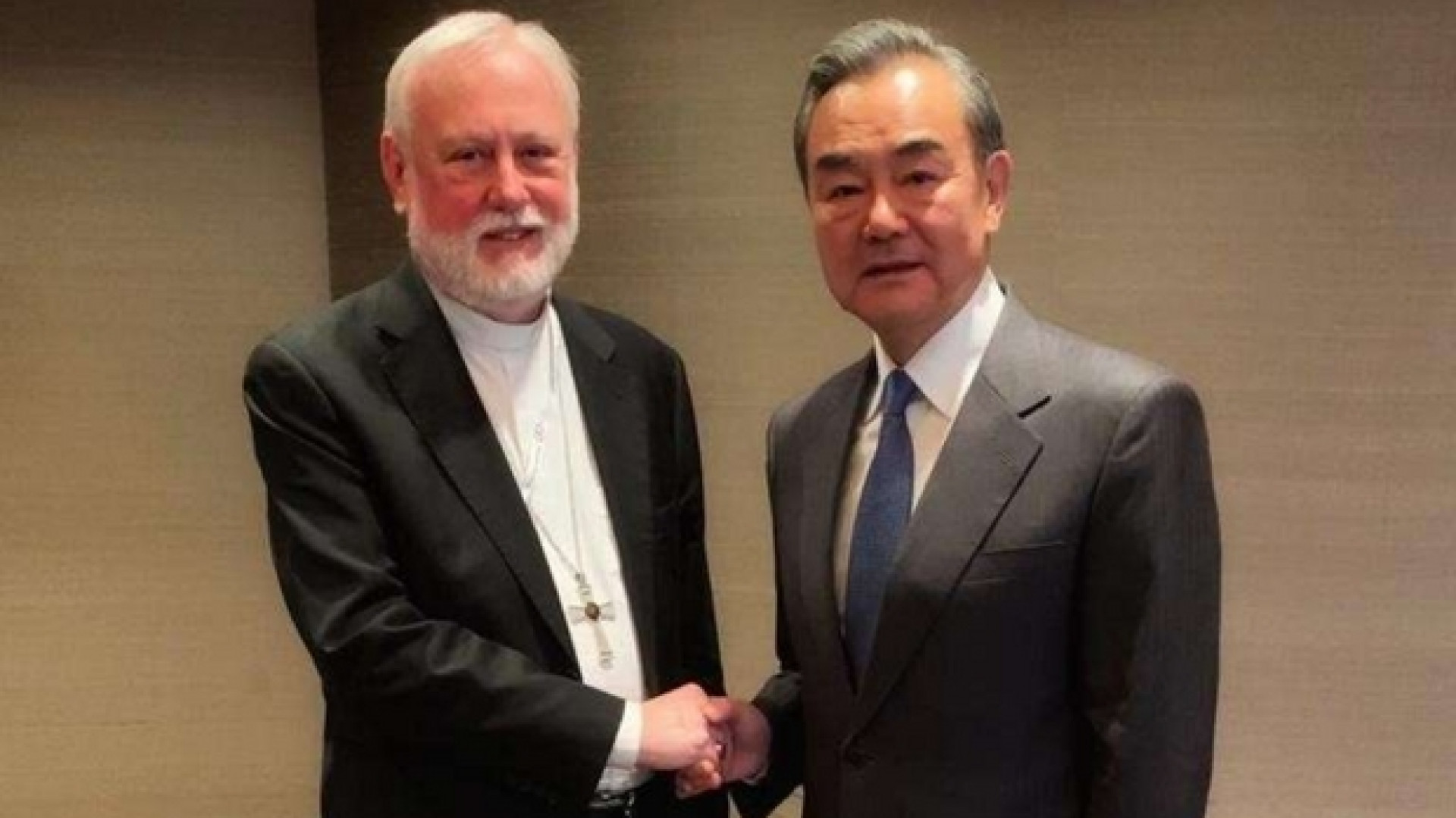 Immagine di Incontro storico tra i ministri degli Esteri di Cina e Santa Sede