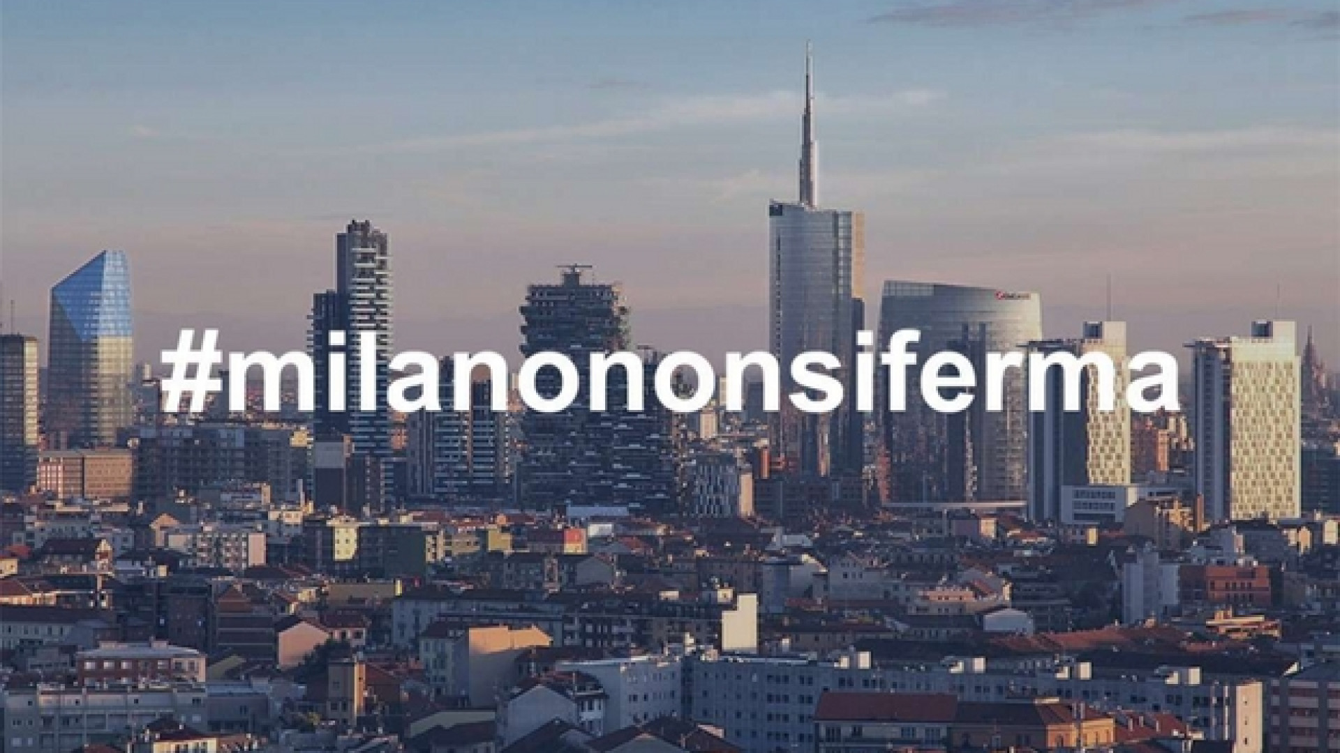 Immagine di "Milano non si ferma": la campagna social contro la paura
