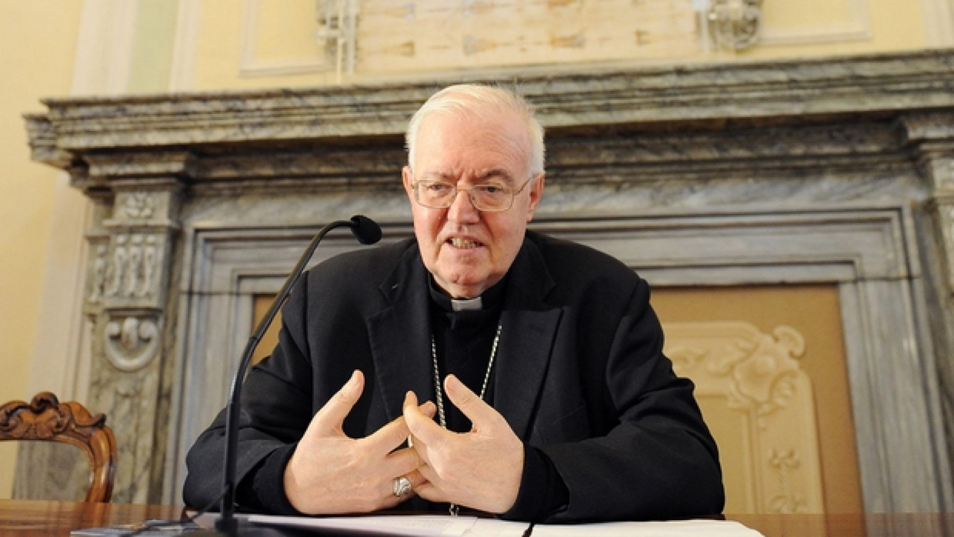 Immagine di Nosiglia: la Chiesa è vicina alle sofferenze e difficoltà della gente