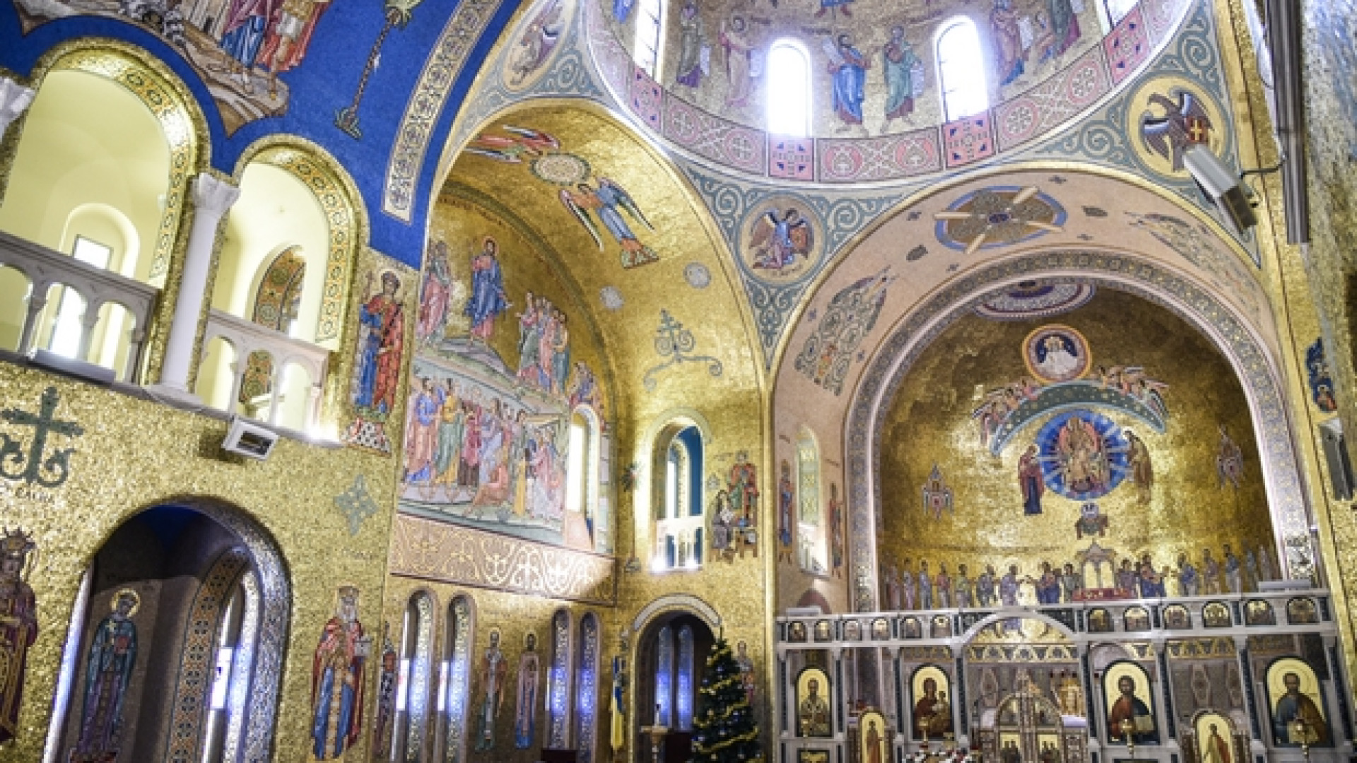 Immagine di "Messe e funerali sospesi in tutta Italia", il comunicato della Cei