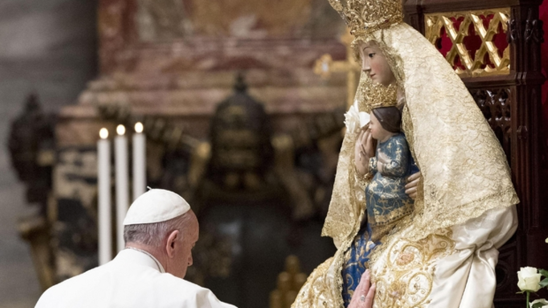 Immagine di Il Papa affida l'Italia e il mondo alla protezione di Maria