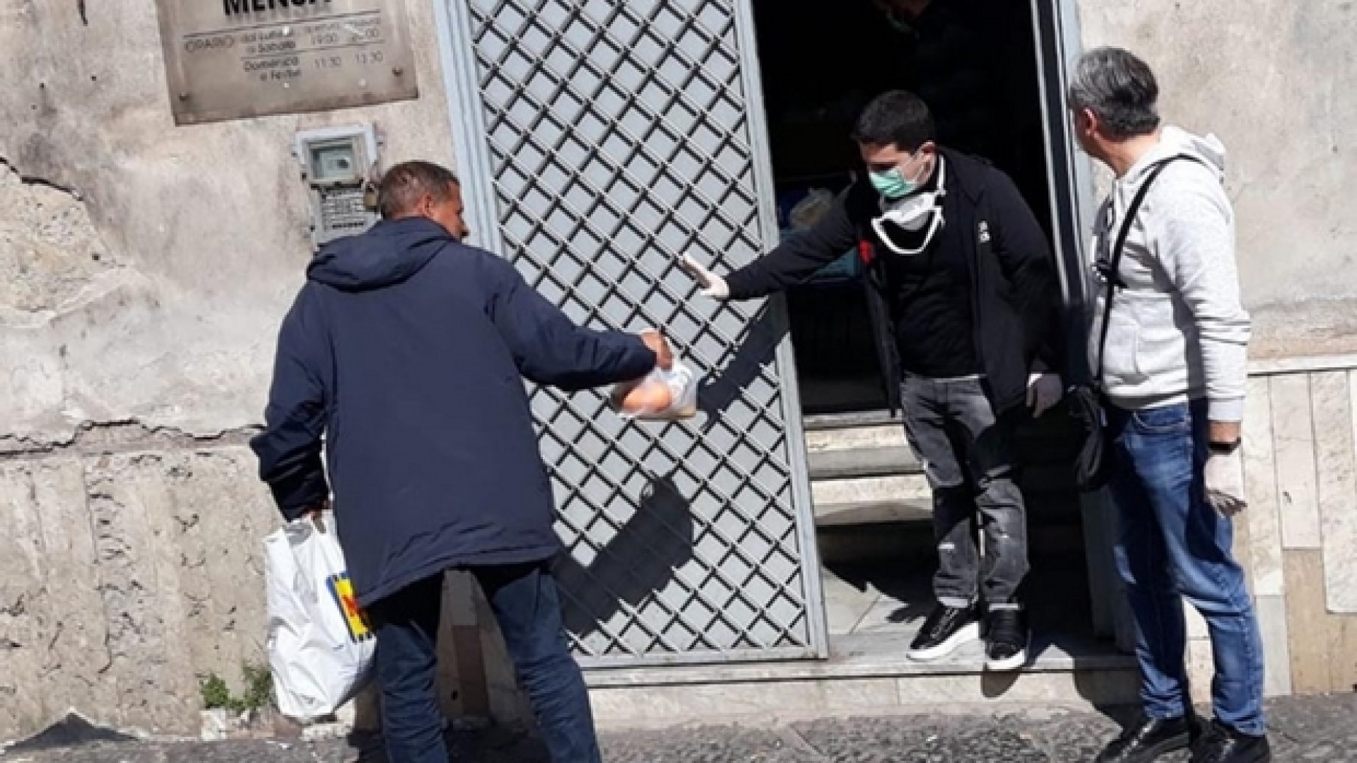 Immagine di Dalla Cei 10 milioni alla Caritas e 500mila euro al Banco Alimentare