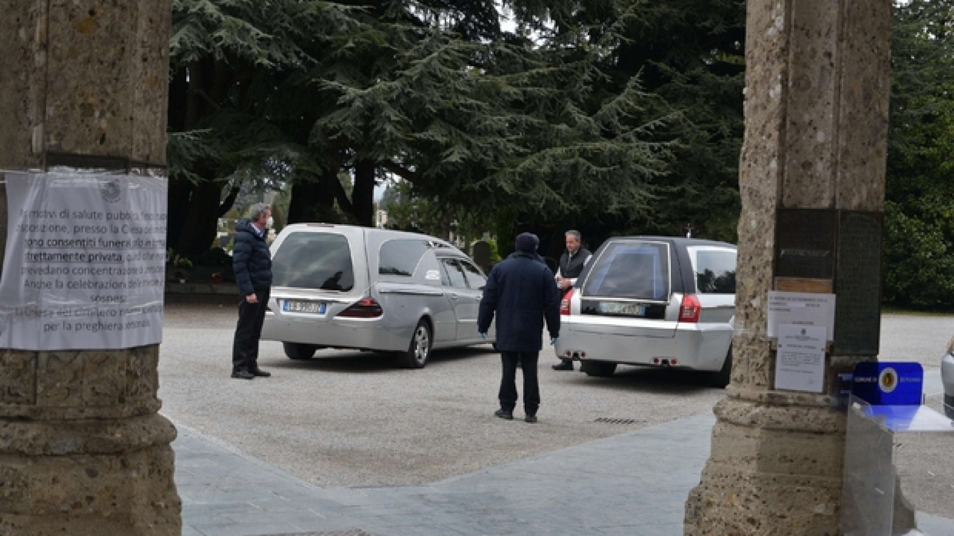 Immagine di Funerali senza Messa e «ristretti»? Ma la Chiesa c’è. E anche la comunità