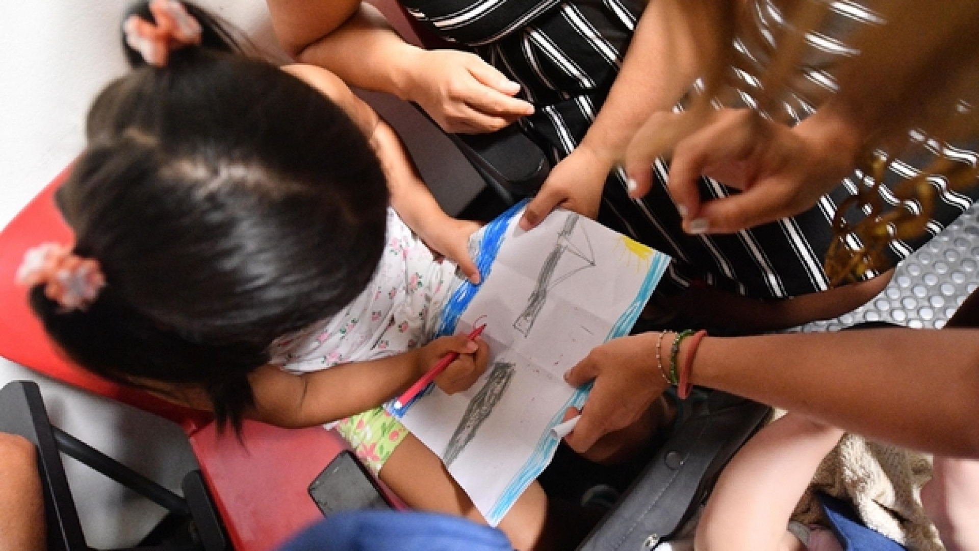 Immagine di Minori, l'allarme degli istituti. "I nostri educatori allo stremo"