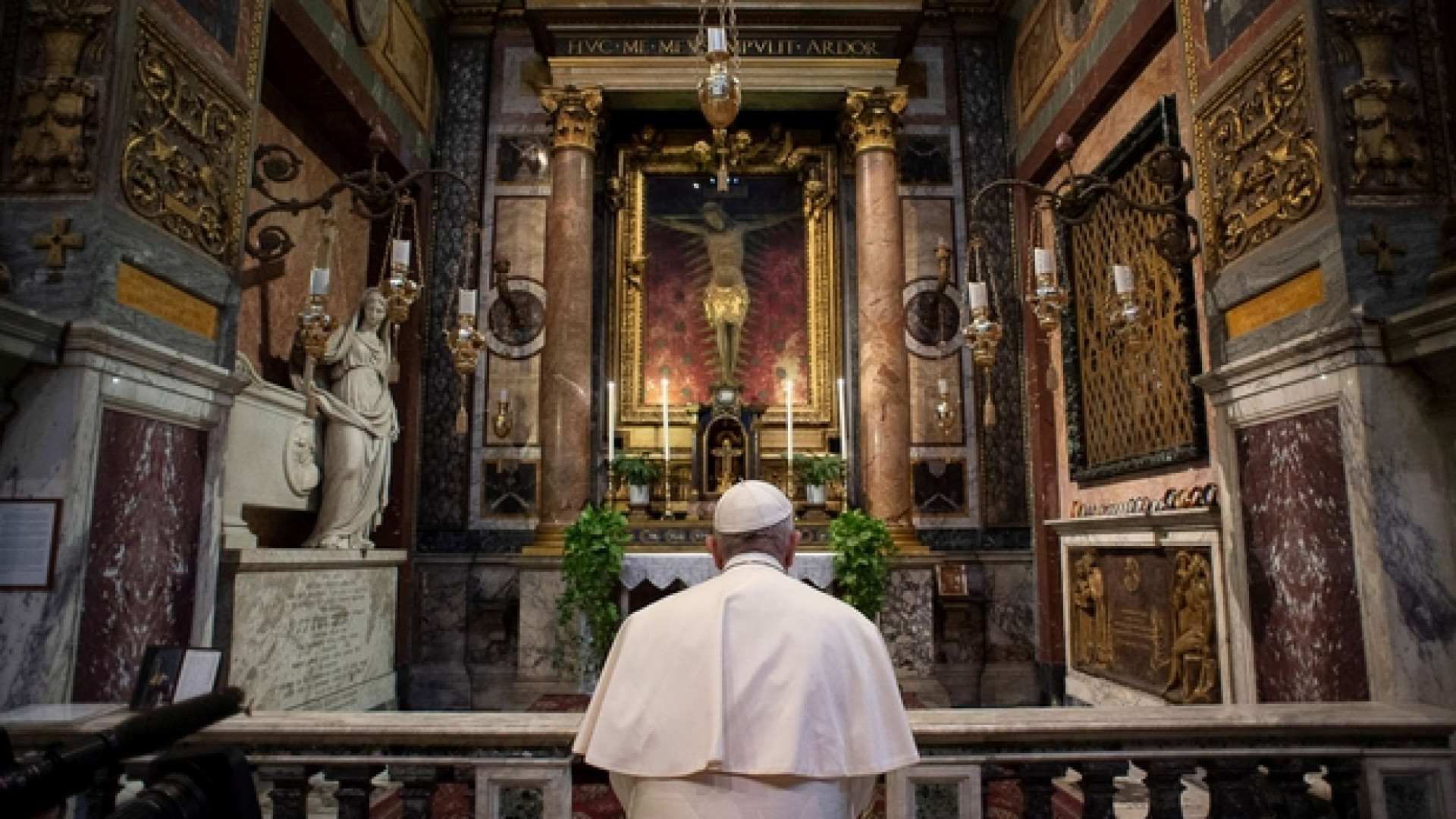 Immagine di Il Papa: ho chiesto al Signore di fermare l’epidemia con la sua mano