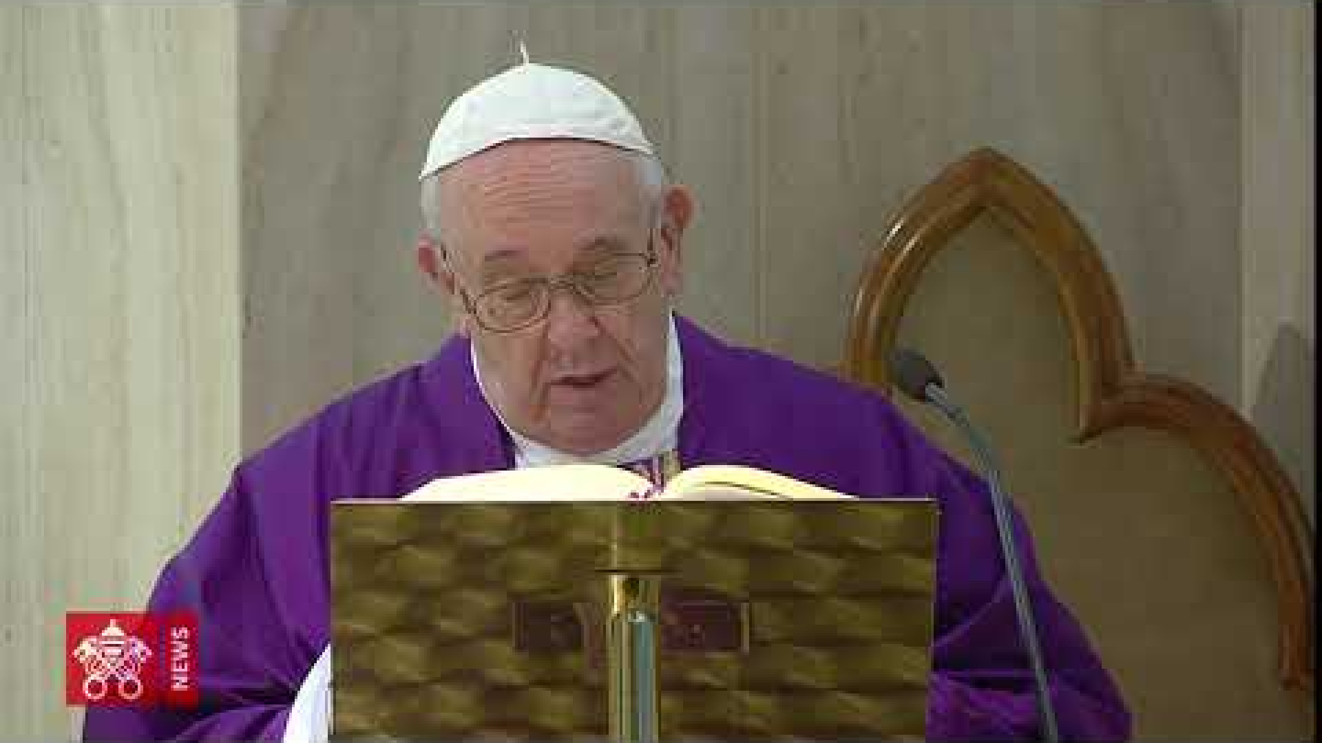Immagine di Il Papa prega per le famiglie chiuse a casa con i bambini