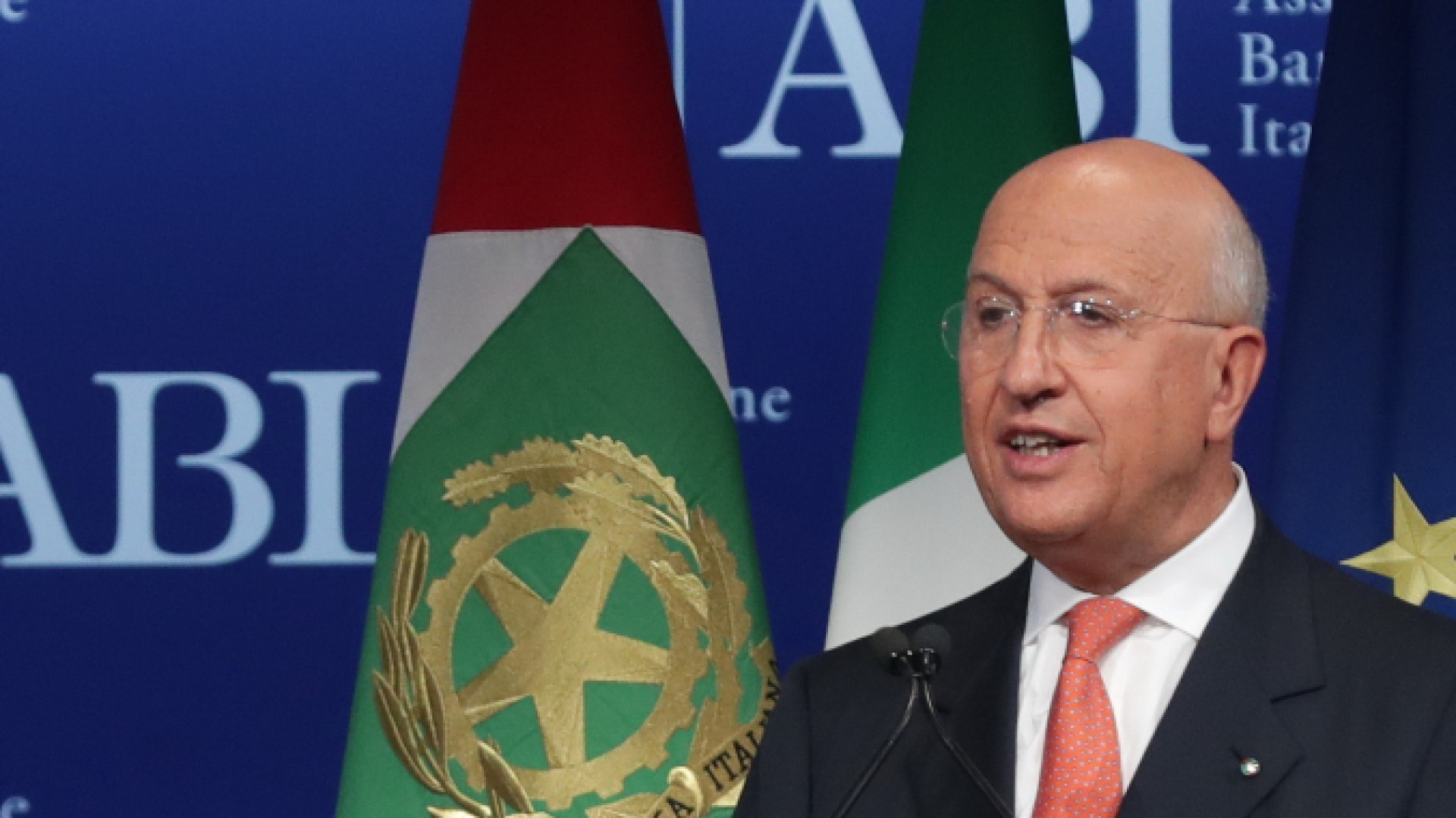 Immagine di Patuelli (Abi): «Ora le premesse per la riscossa»