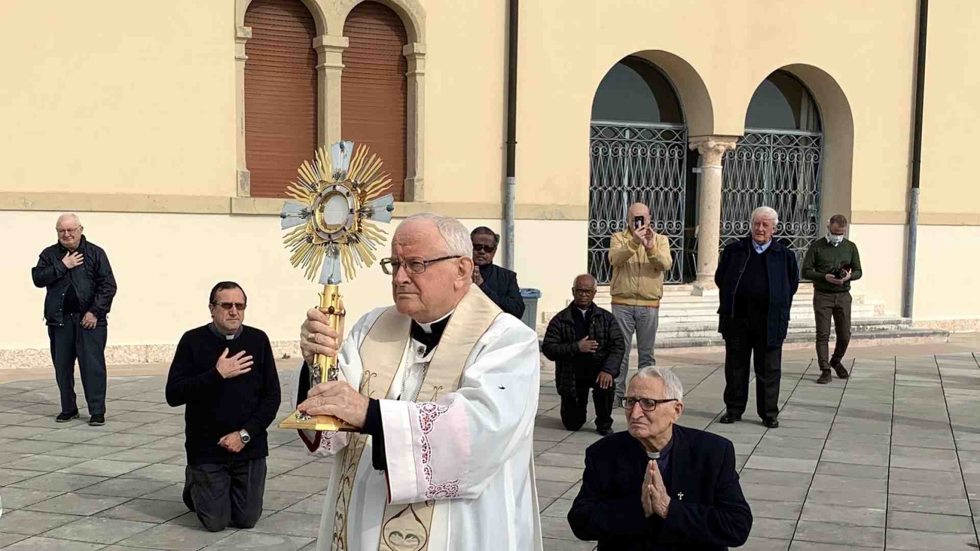 Immagine di La speciale benedizione del Vescovo su Verona