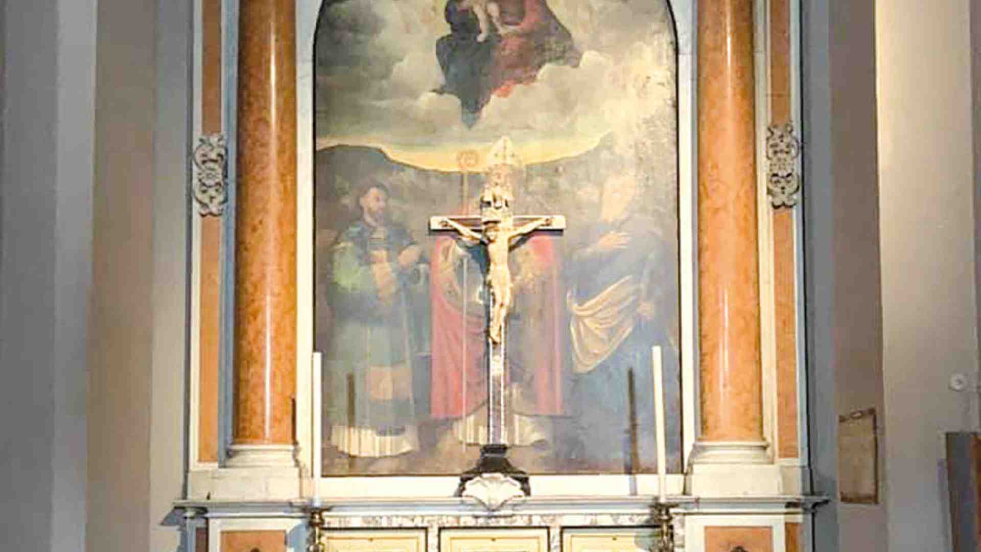 Immagine di Vicariato del Lago brasciano. Dal Santo Crocifisso nel duomo di Desenzano alle campane che invitano a pregare e sperare