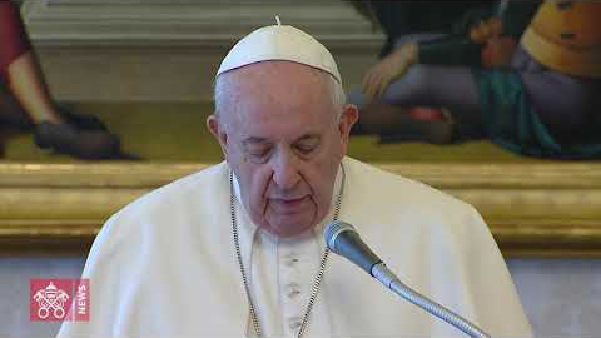 Immagine di Papa: si fermino tutte le guerre. E parla dei detenuti nelle carceri affollate