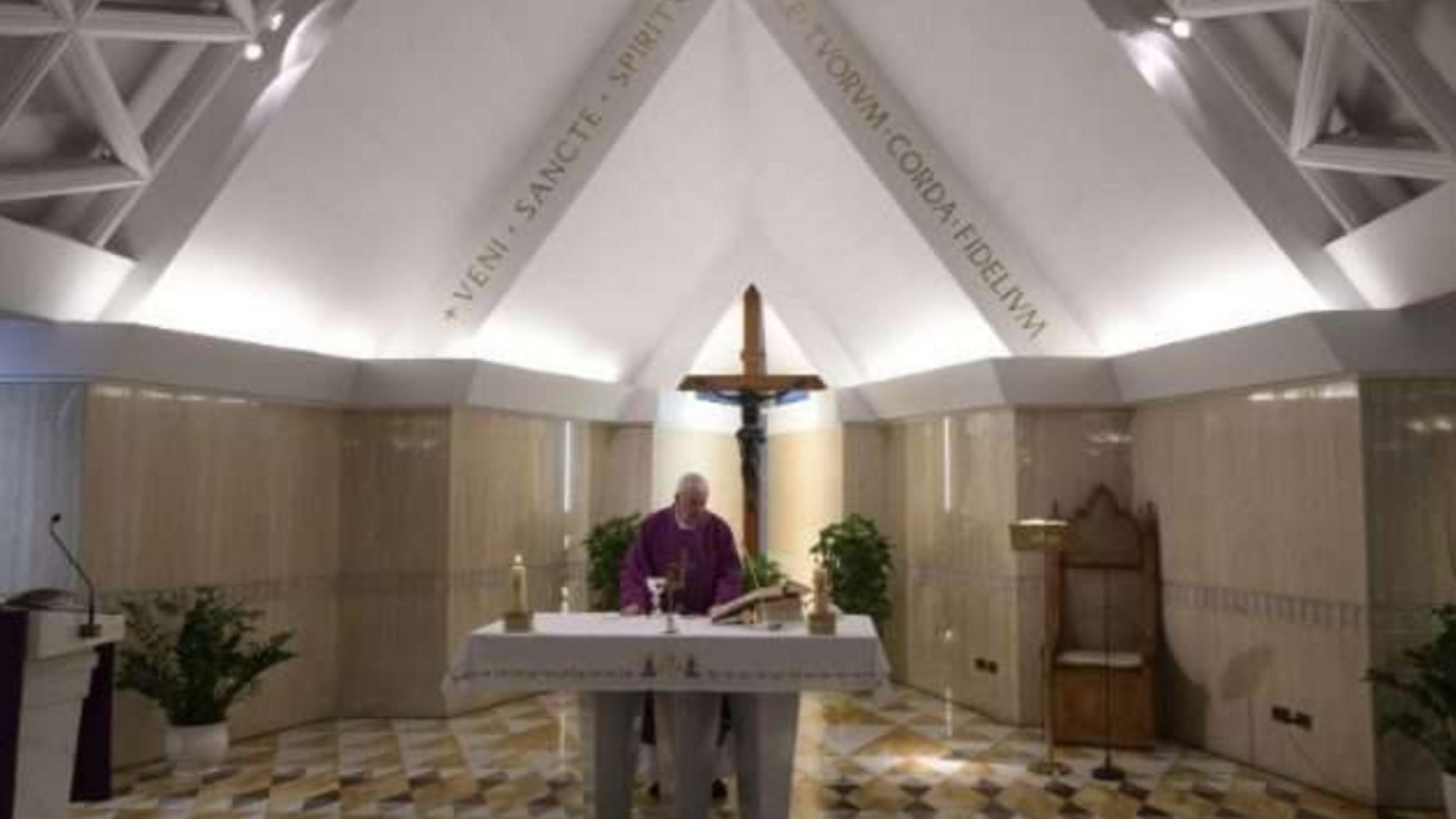 Immagine di Il Papa prega per quanti non riescono a reagire, impauriti dalla pandemia
