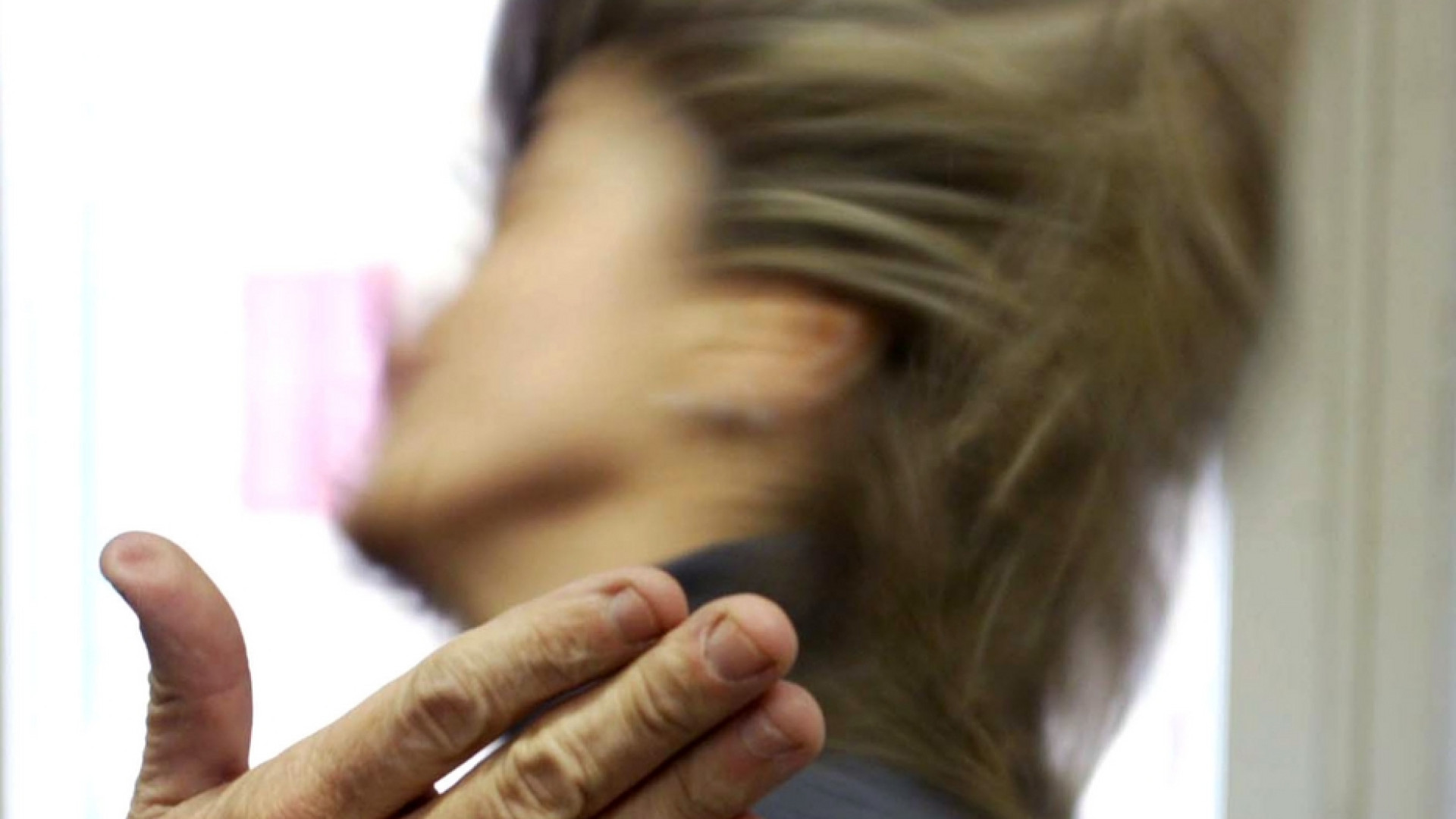 Immagine di Lorena, strangolata dal compagno. Il dramma della convivenza forzata