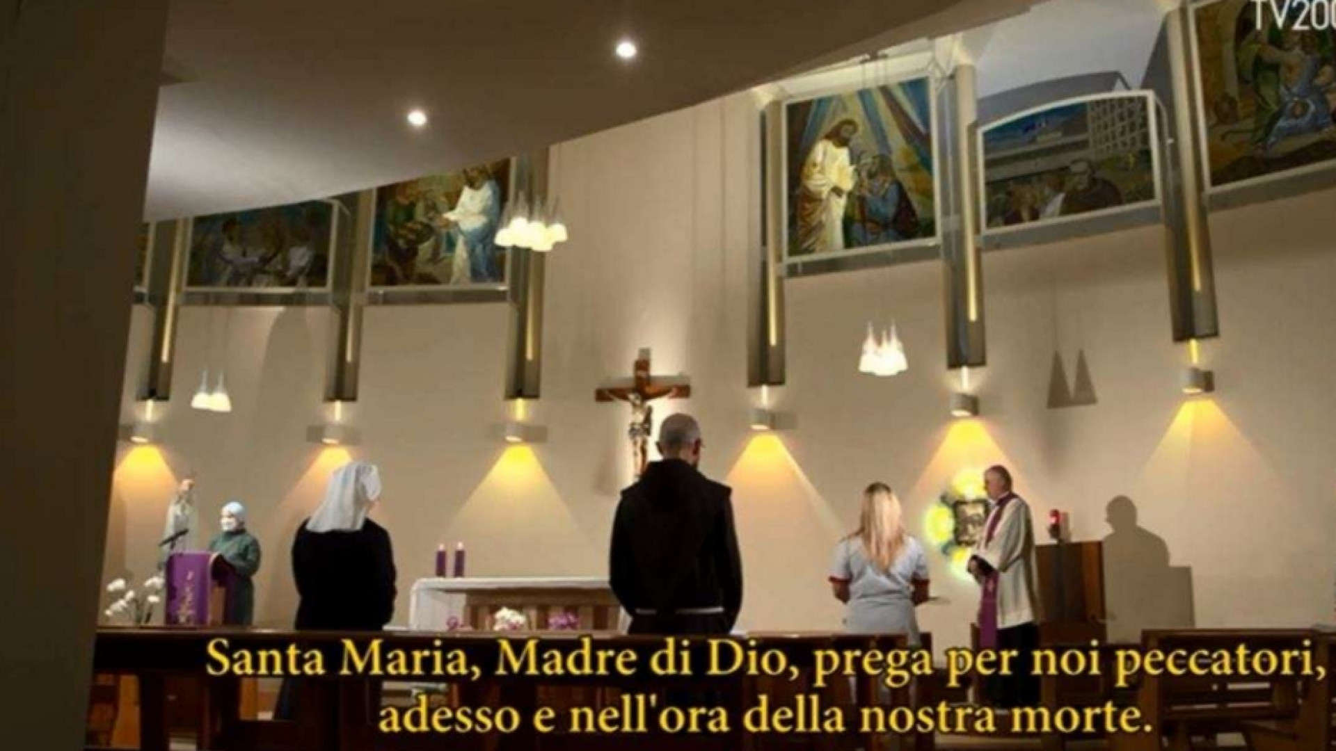 Immagine di Per i più fragili e chi se ne cura, Rosario e supplica a san Giovanni Paolo II