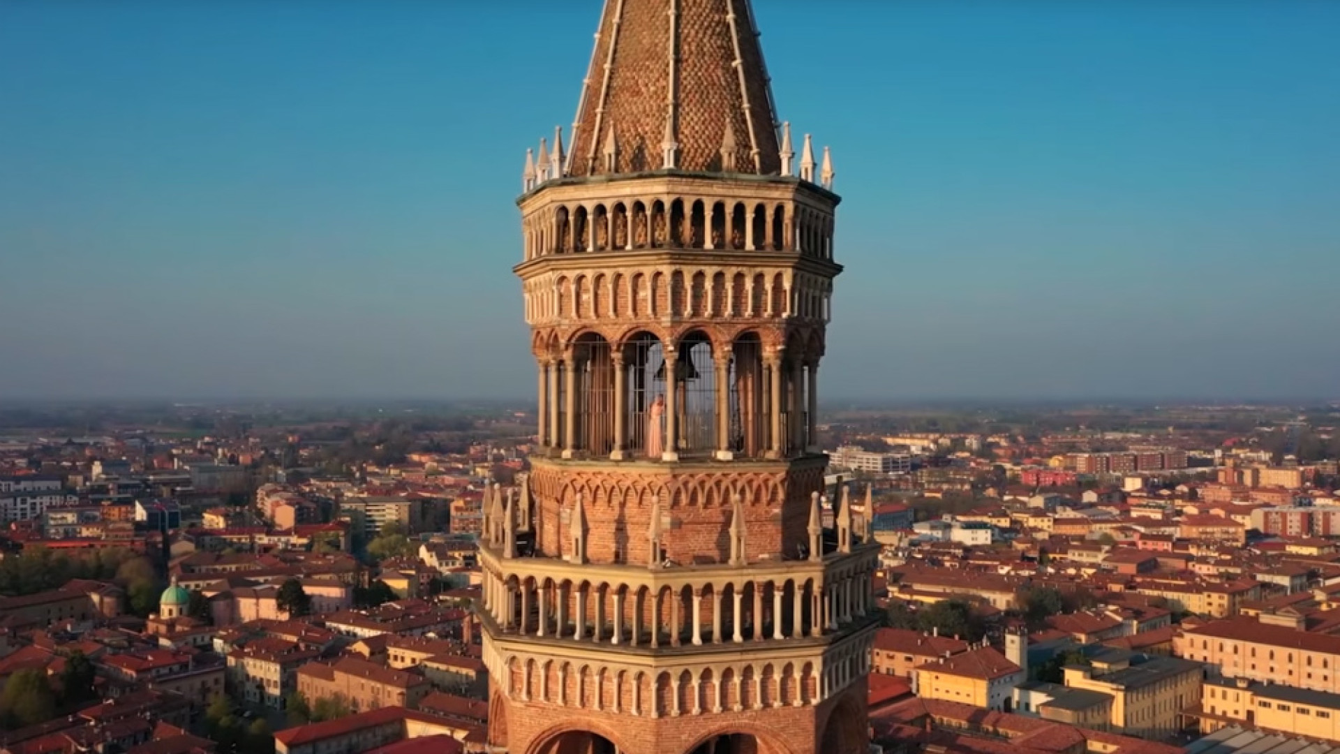 Immagine di Audizione a Cremona, il suono del violino si irradia dal Torrazzo