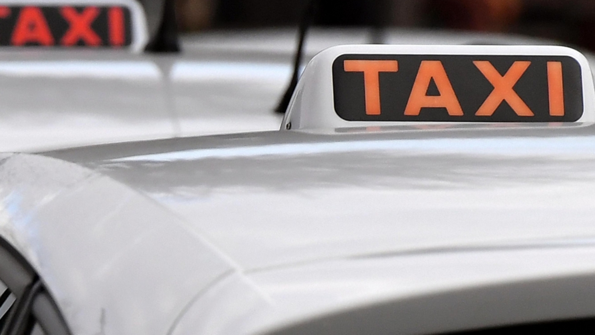 Immagine di Taxi disponibili. Ma senza clienti